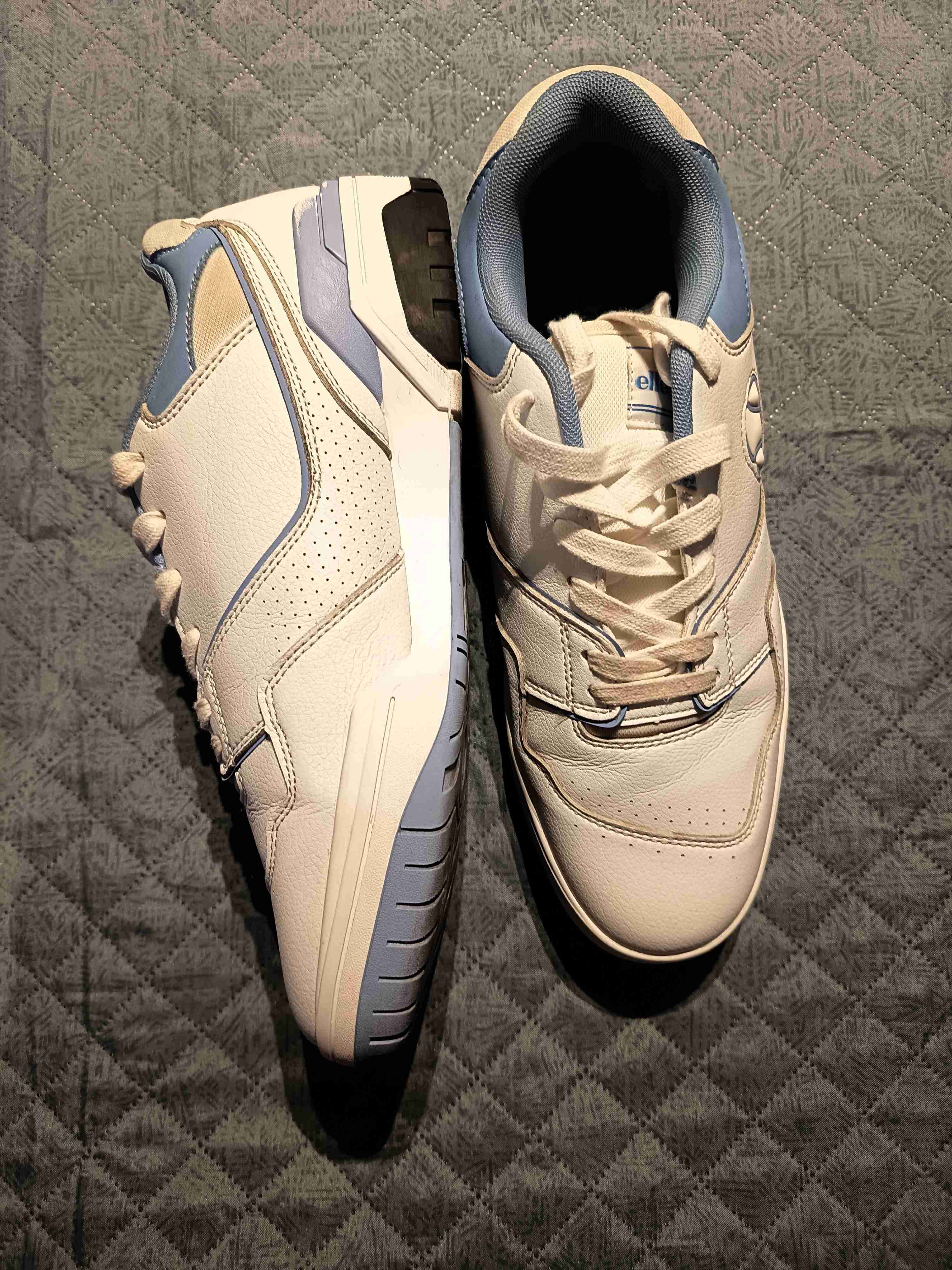 Zapatillas blancas y celeste - miniatura 3