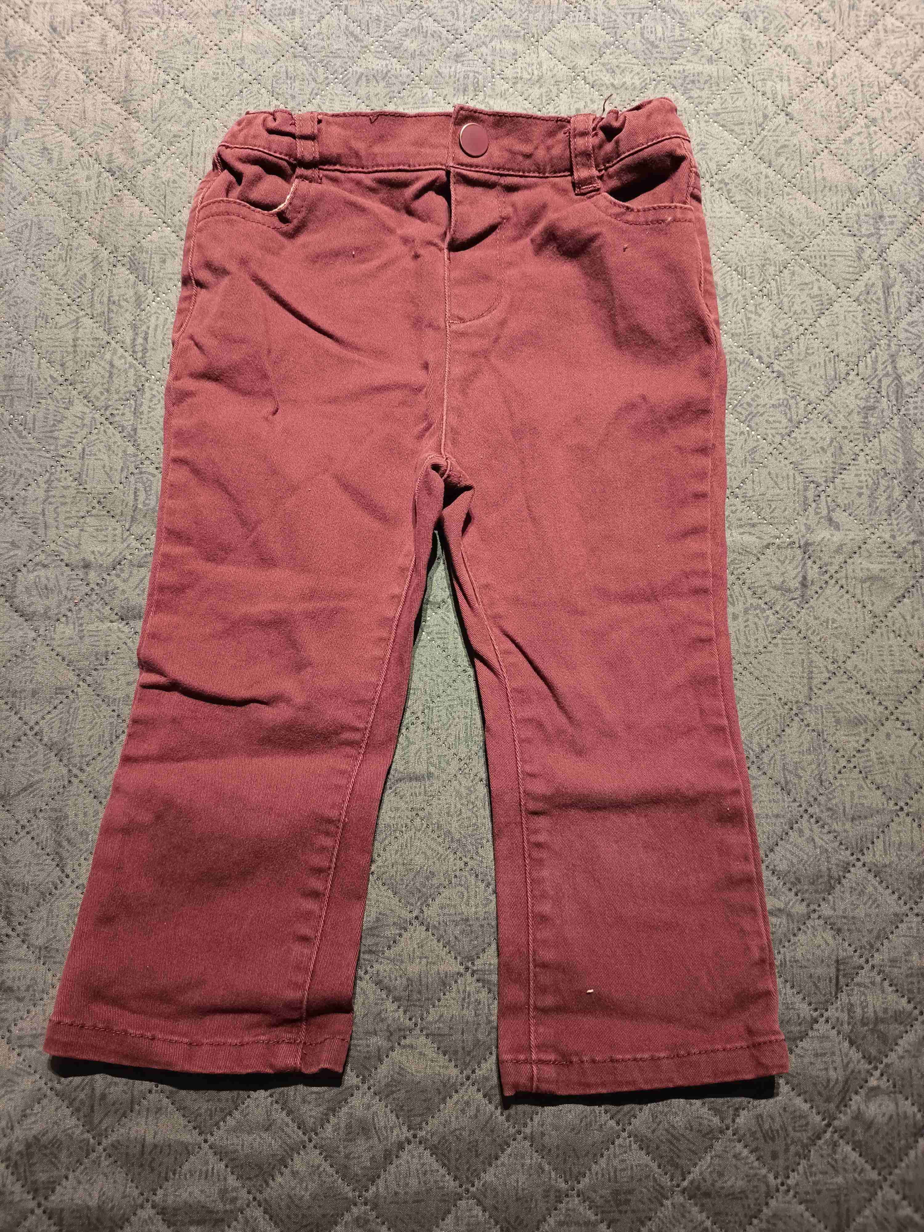 Pantalones infantiles burdeos