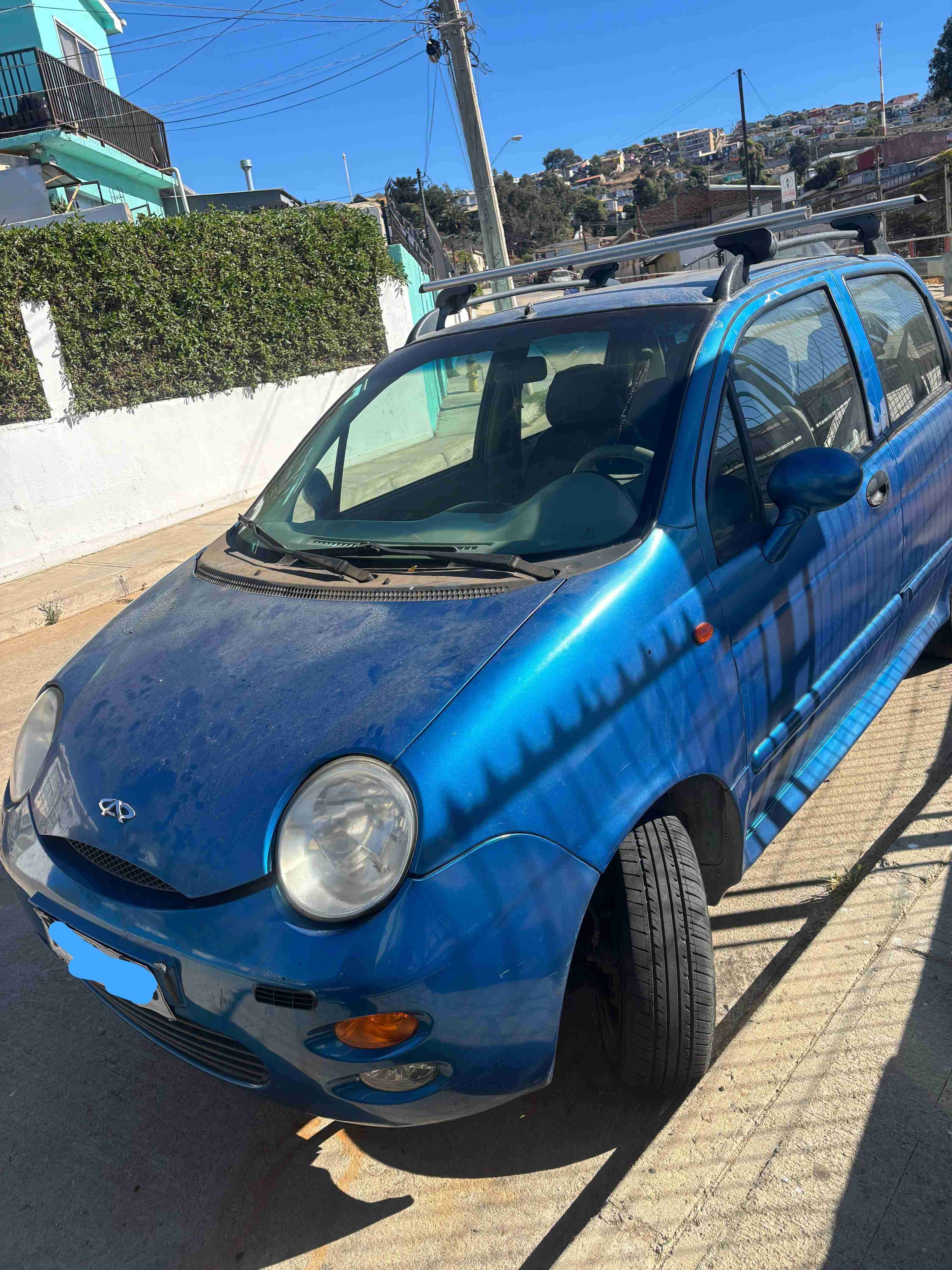 Auto compacto azul usado - miniatura 2