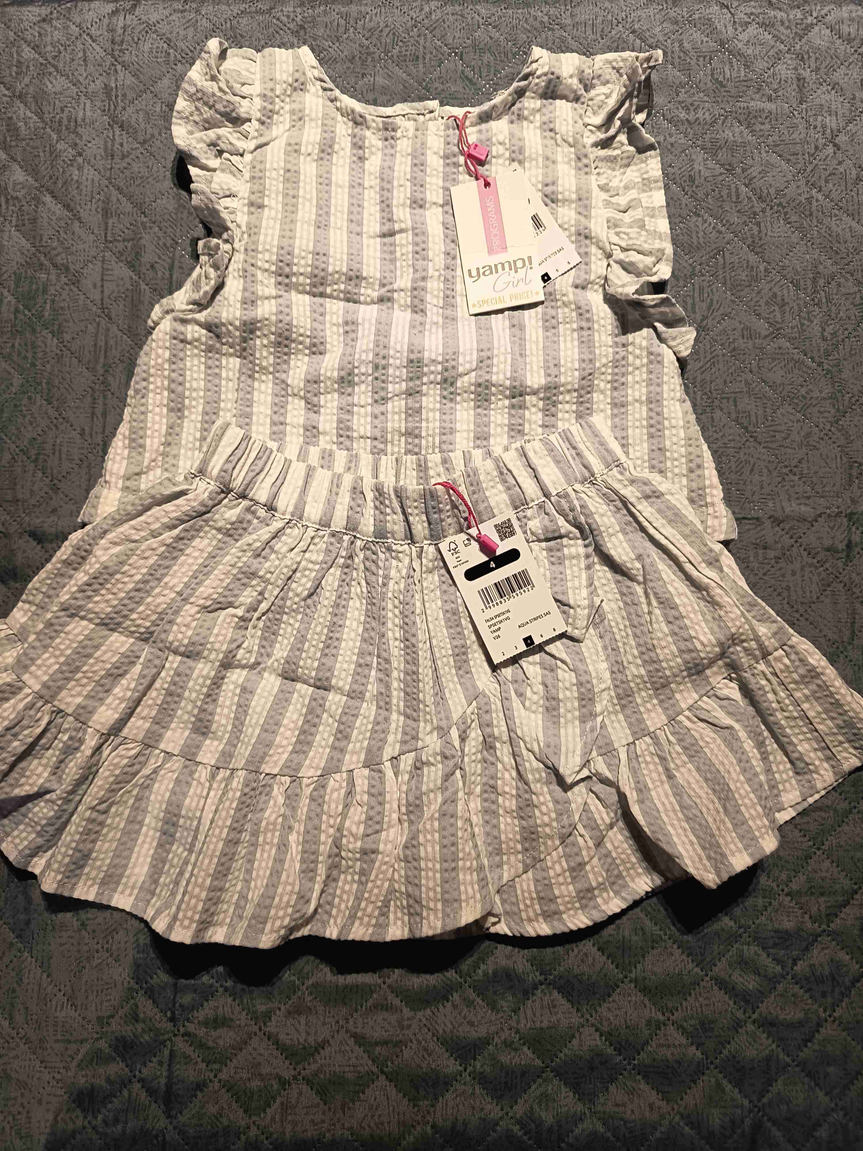 Conjunto infantil rayado nuevo