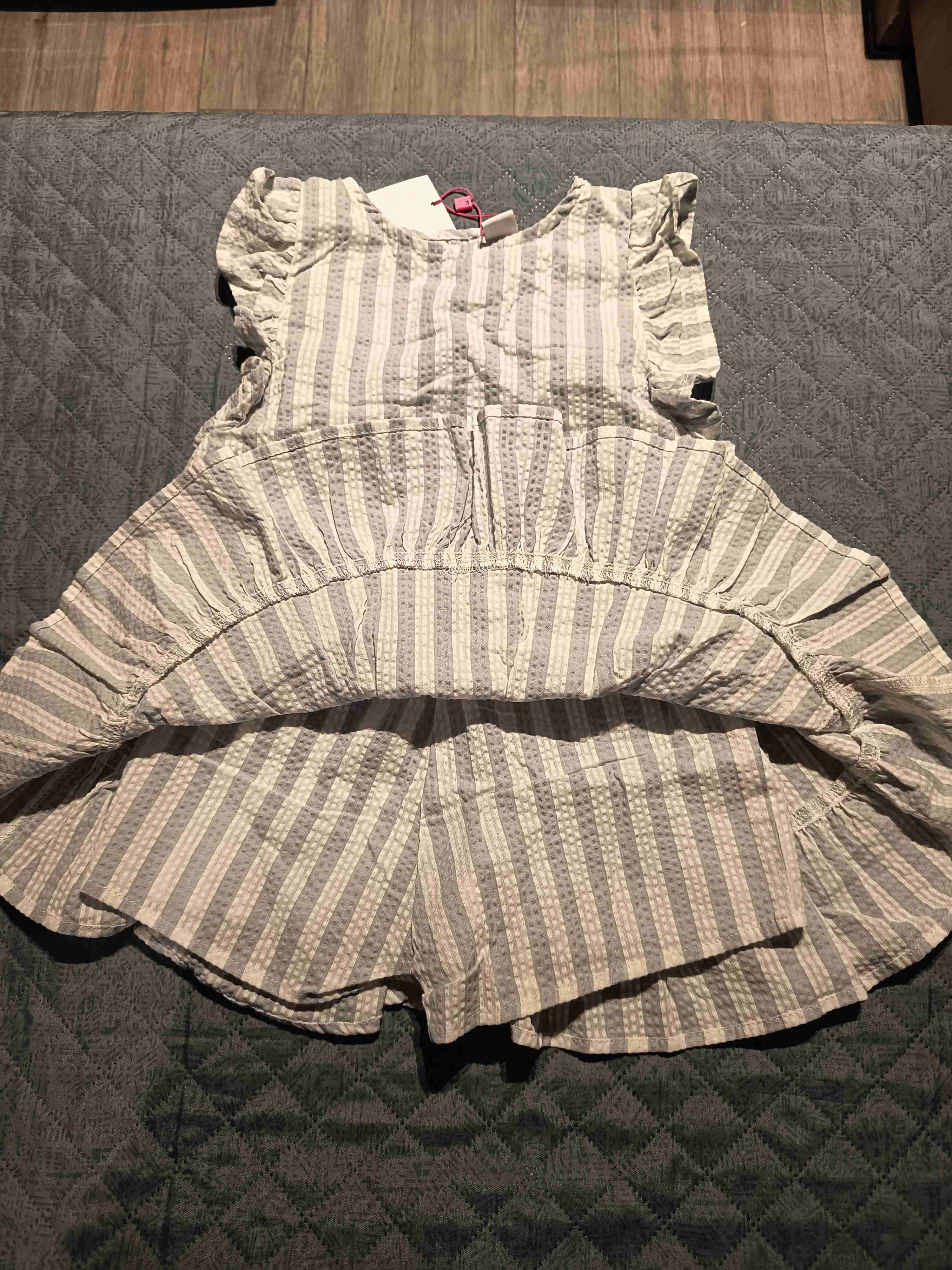 Conjunto infantil rayado nuevo - miniatura 3