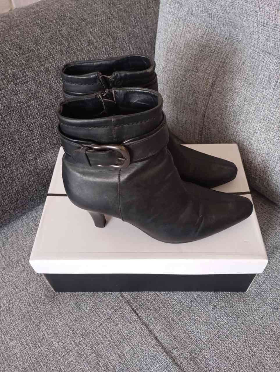 Botines de cuero negro - miniatura 2