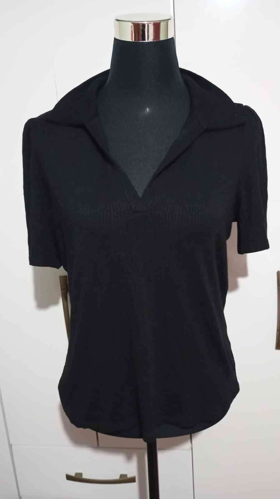 Blusa negra elegante