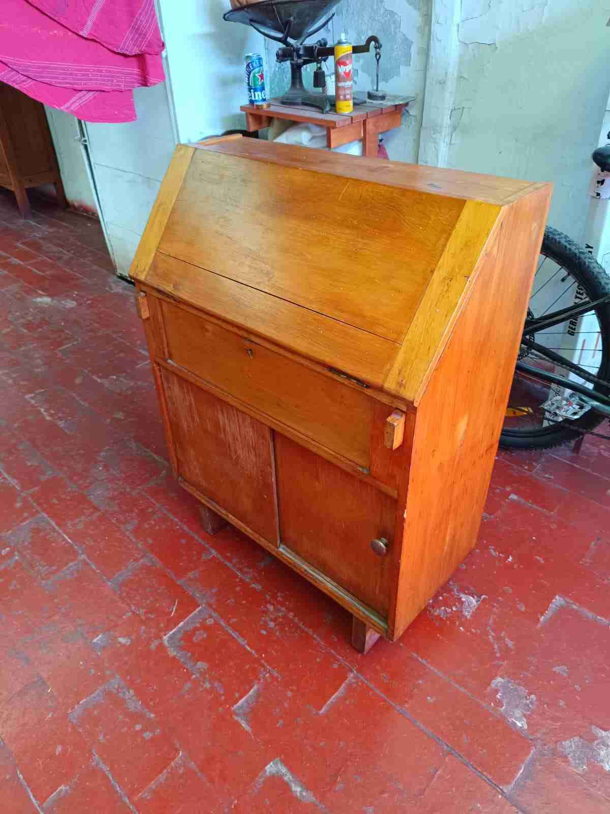 Escritorio de madera con cajones/ Secreter - miniatura 2