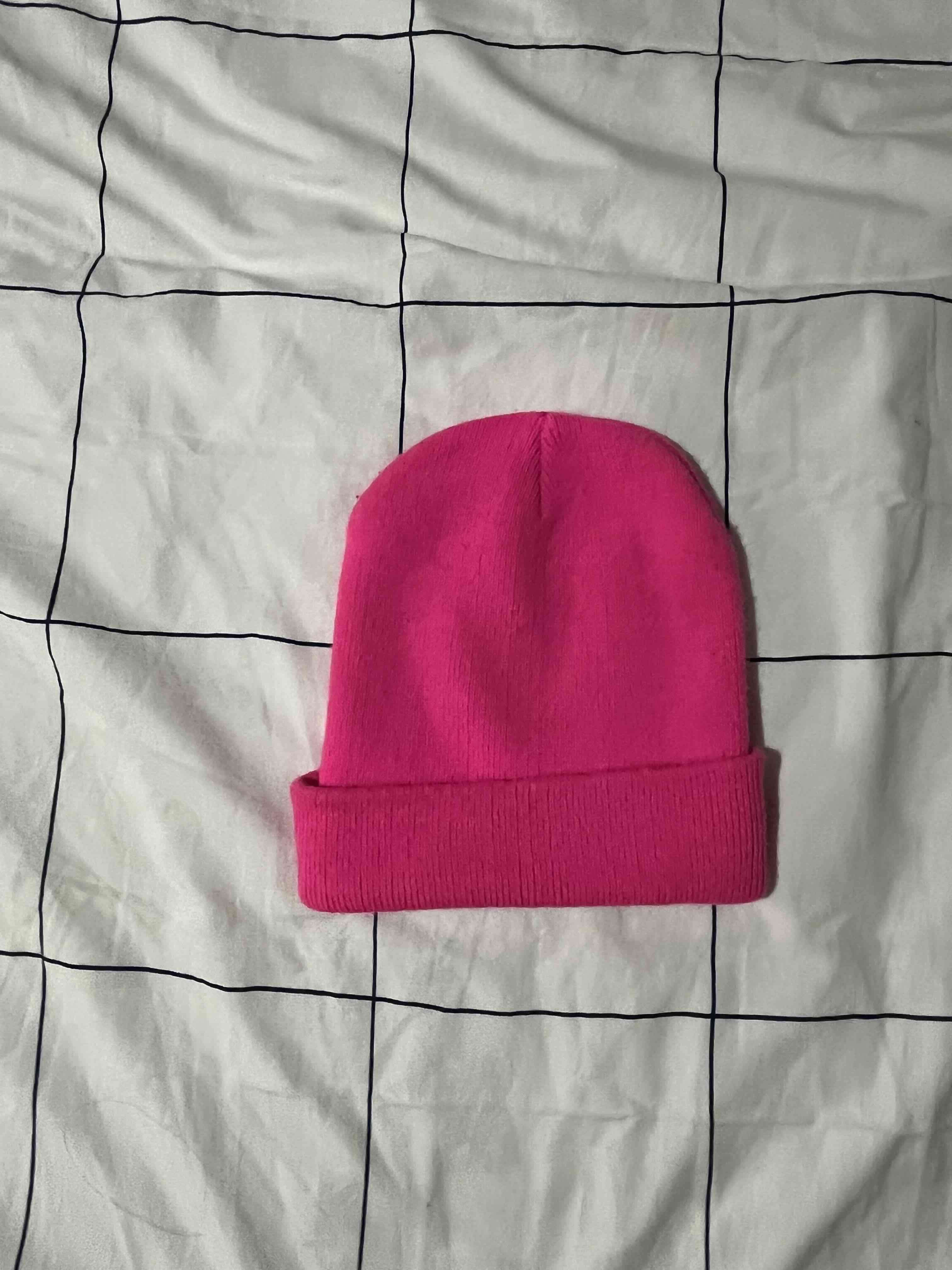 Gorro rosado flúor