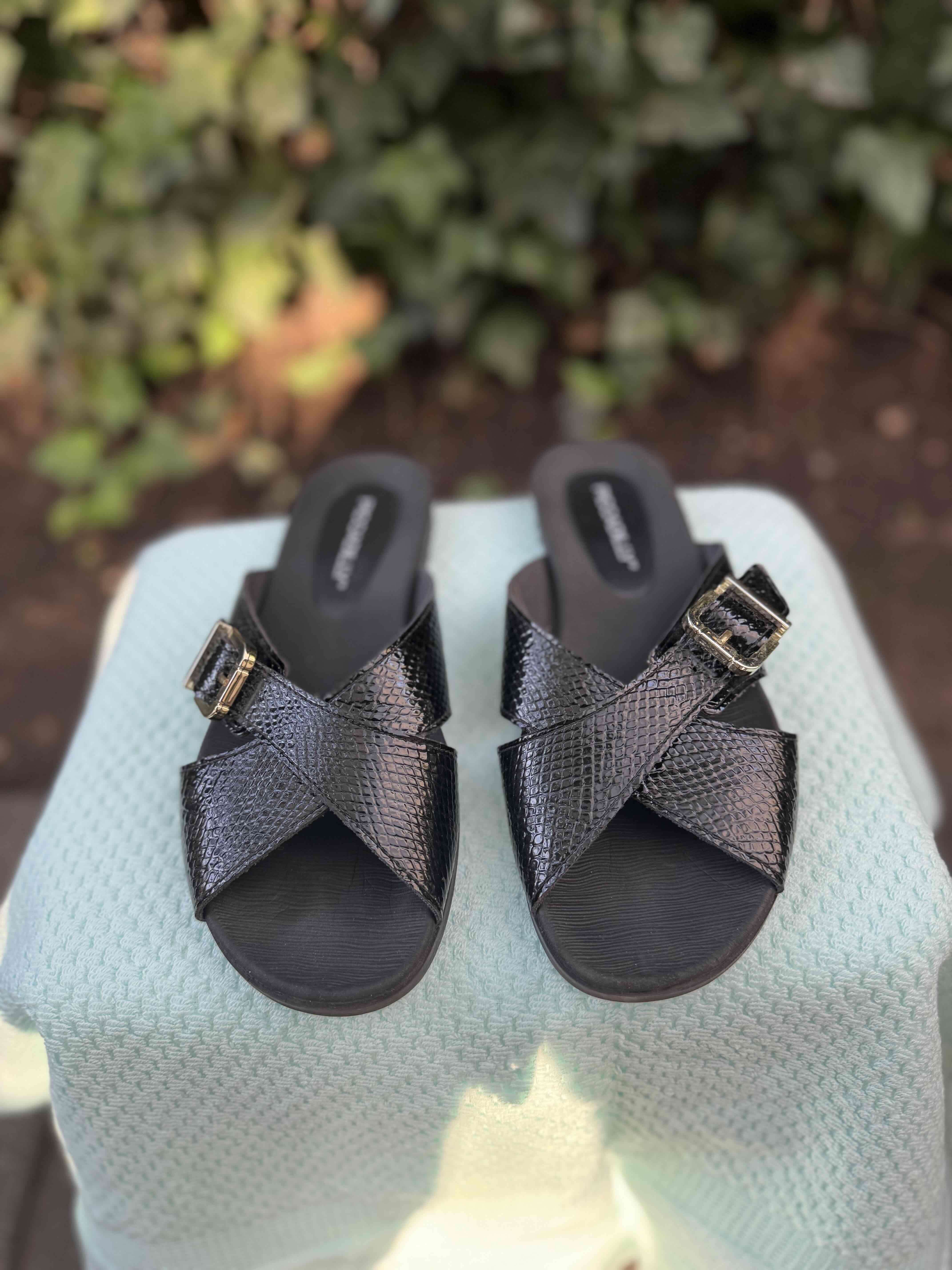 Sandalia baja picadilly