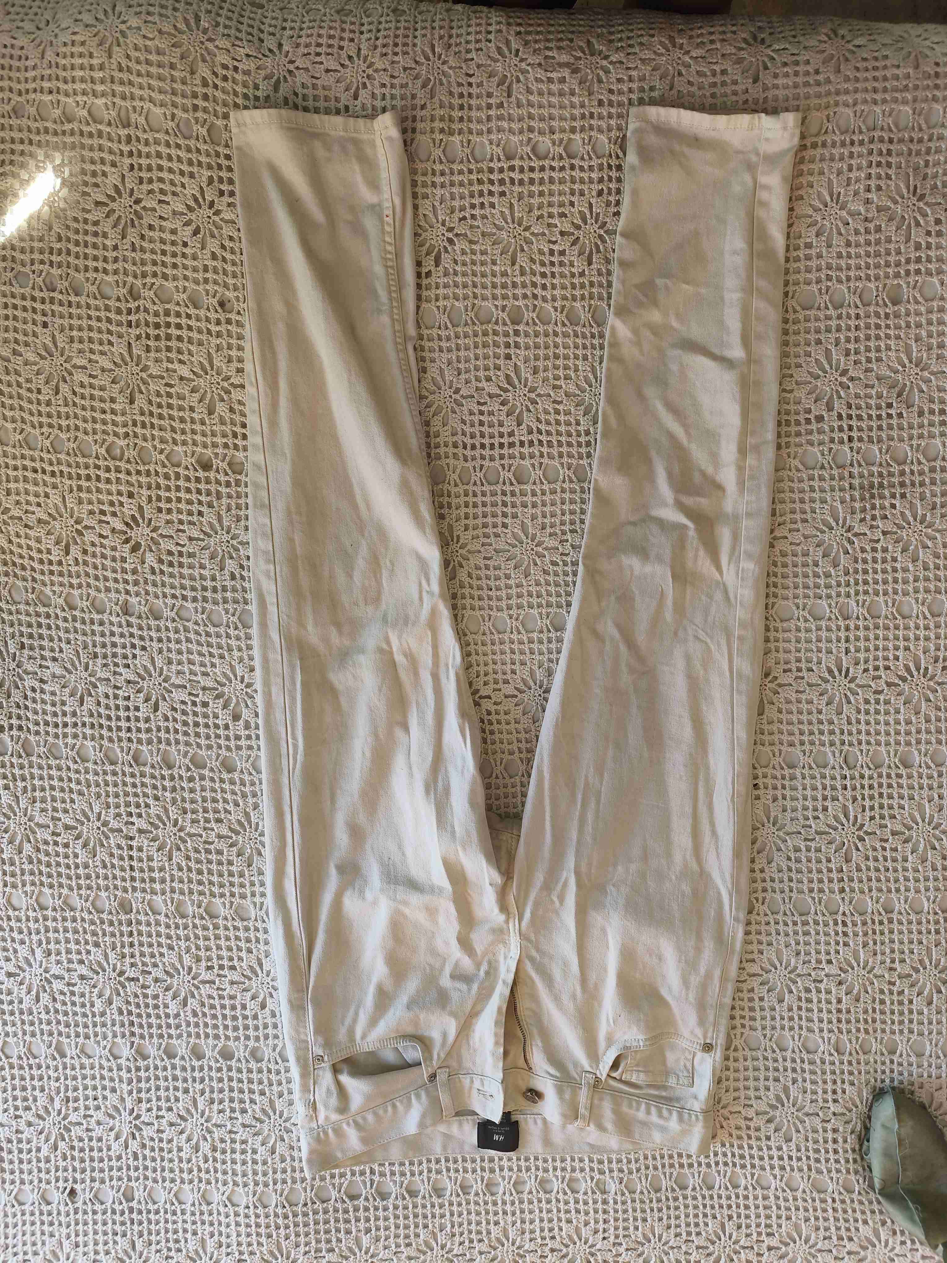 Pantalones beige hombre