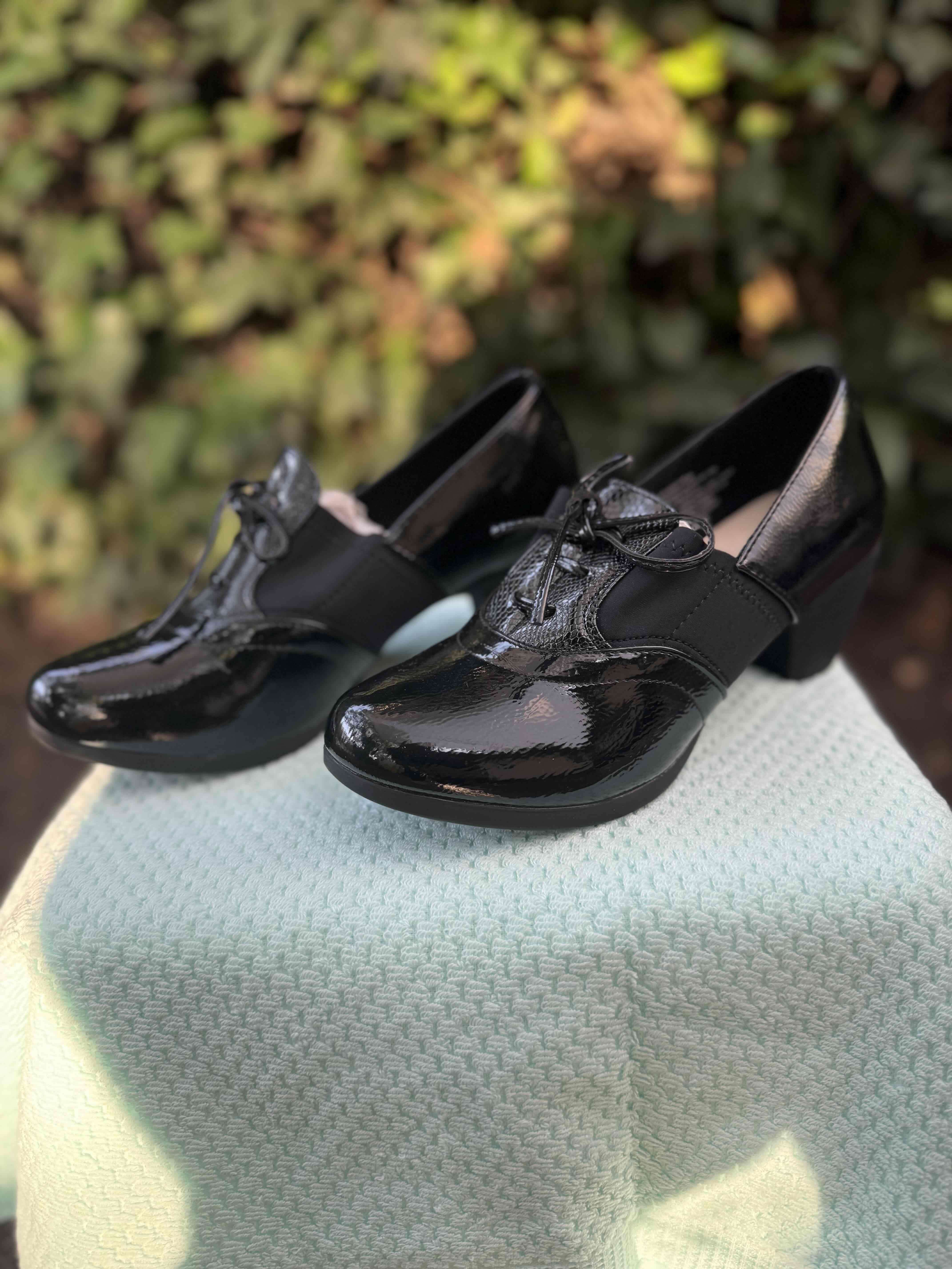 Zapatos de charol negros