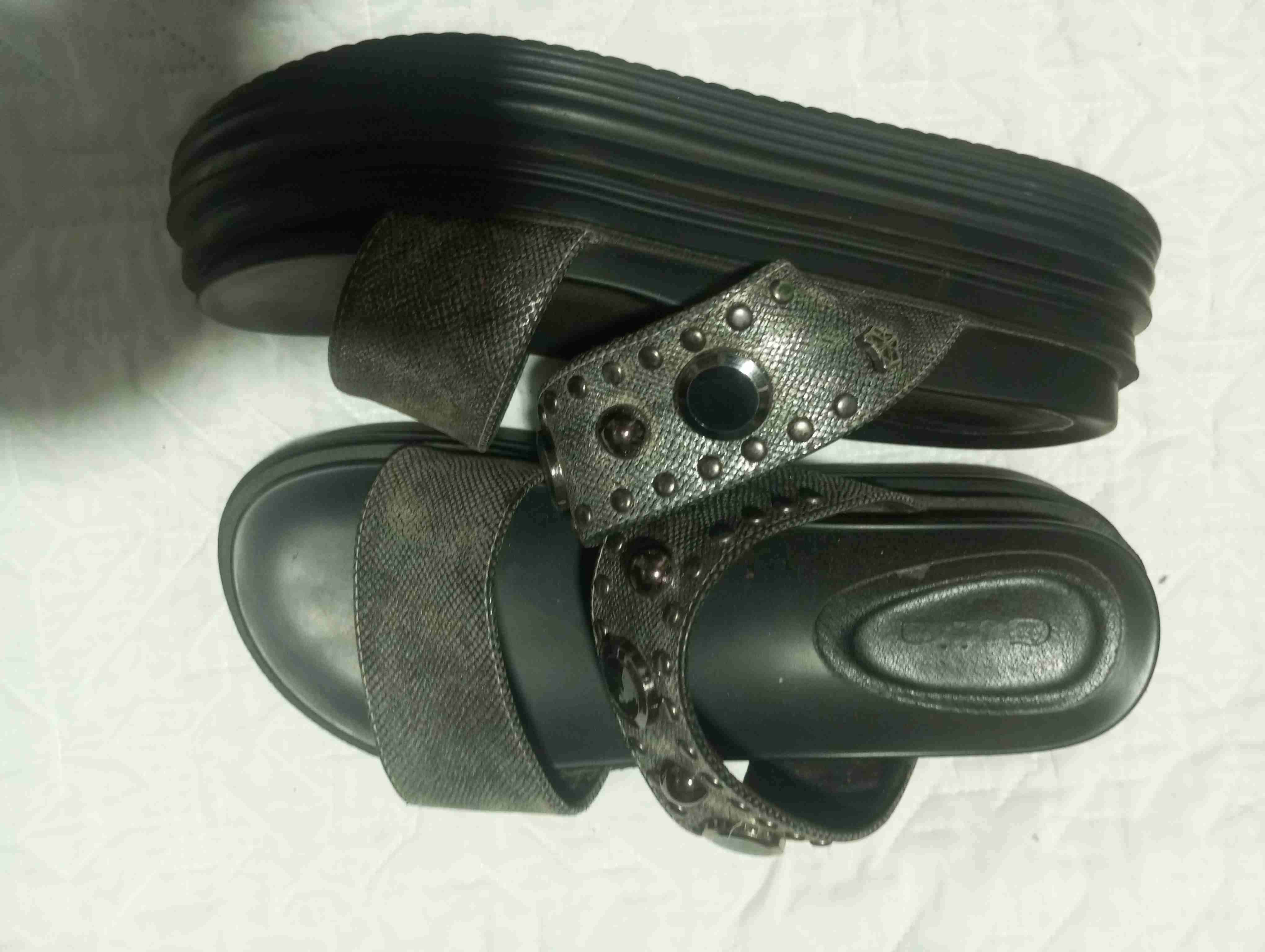 Zapatos tacón verde y blanco - miniatura 3