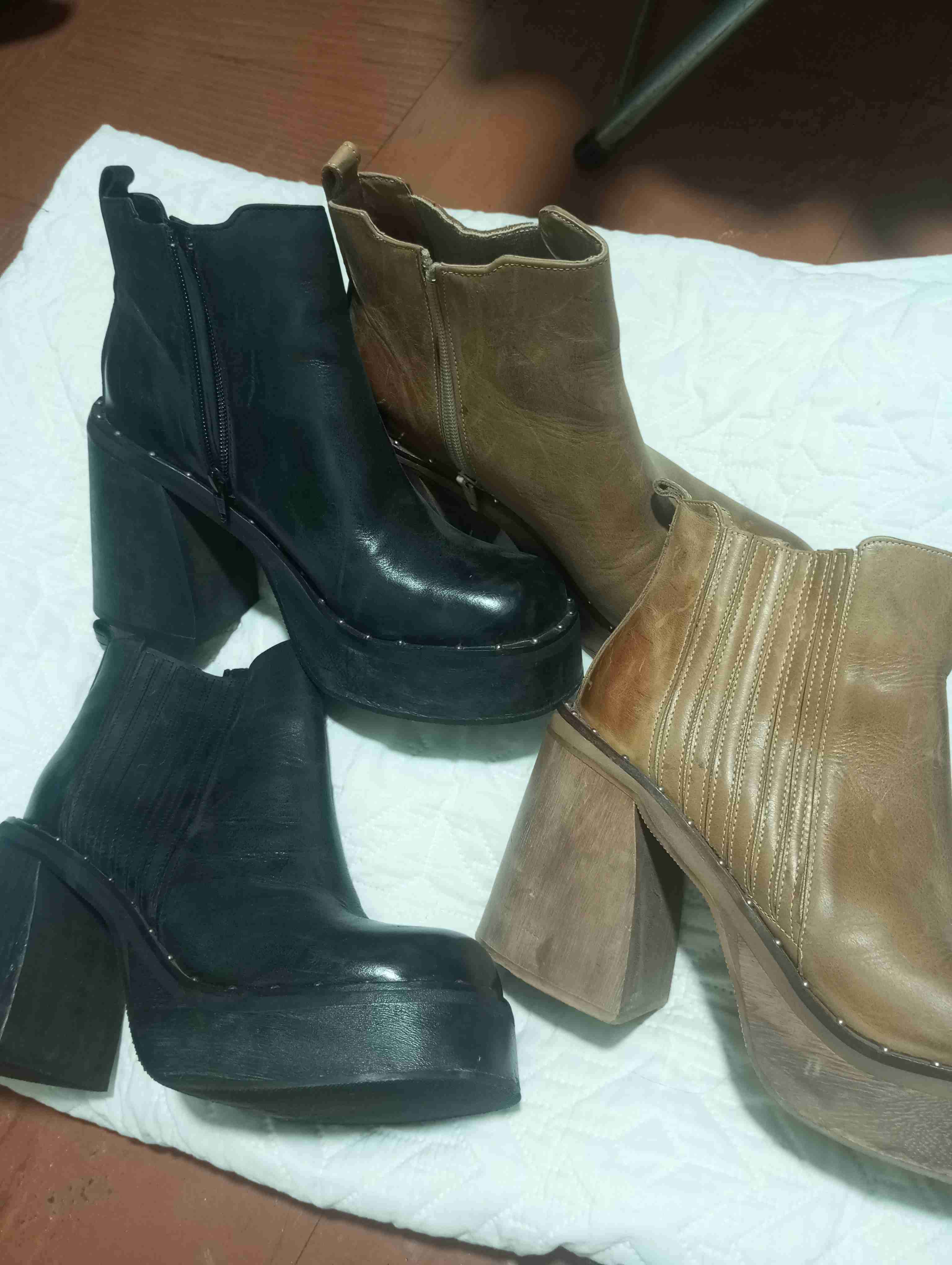 Zapatos tacón verde y blanco - miniatura 5