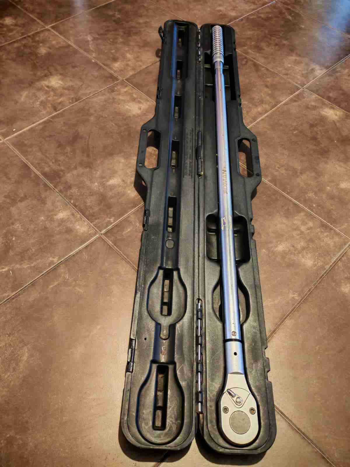 Llave de torque ajustable tres cuartos 150 -800 Nm