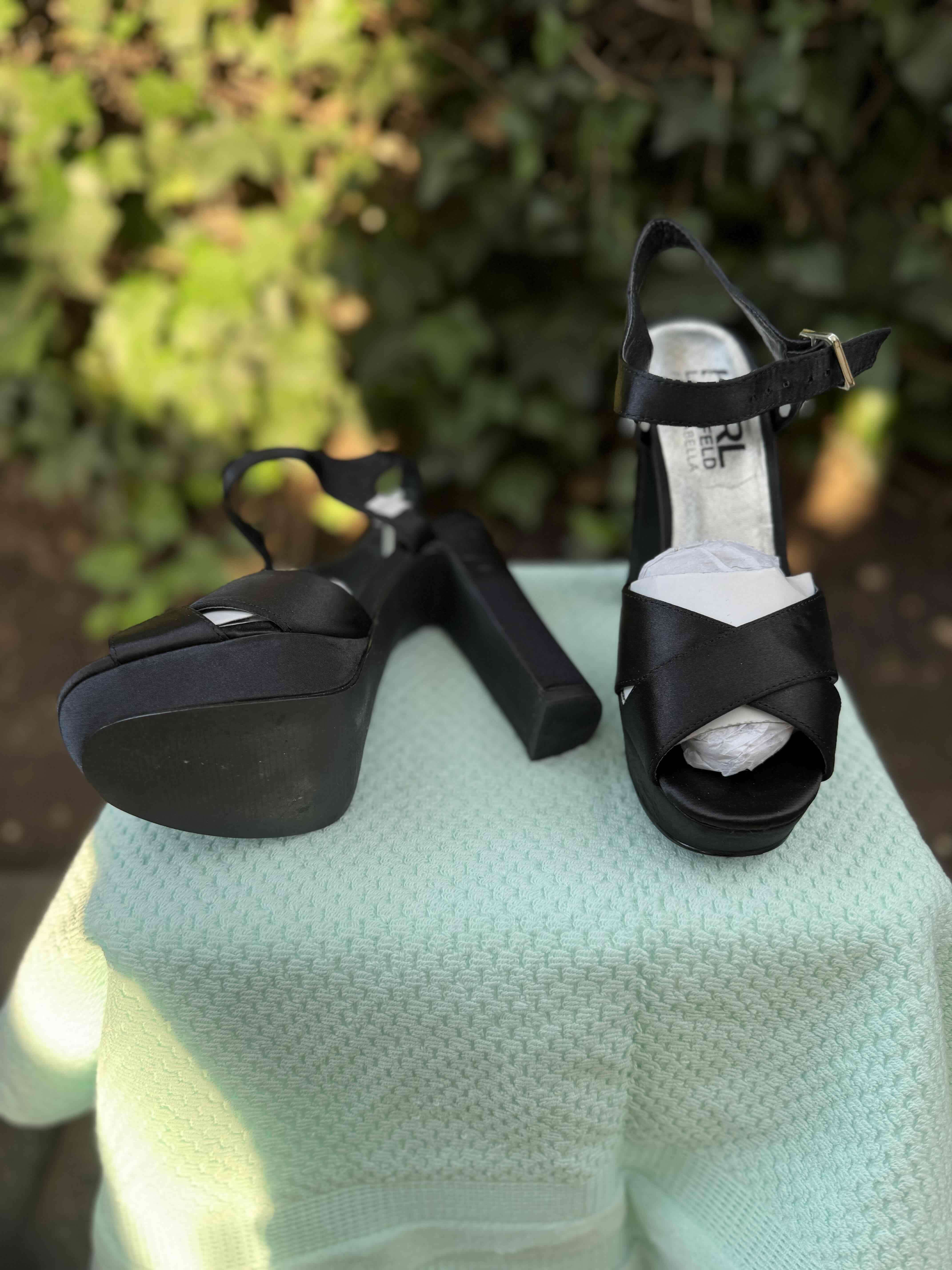 Sandalia negra - miniatura 2