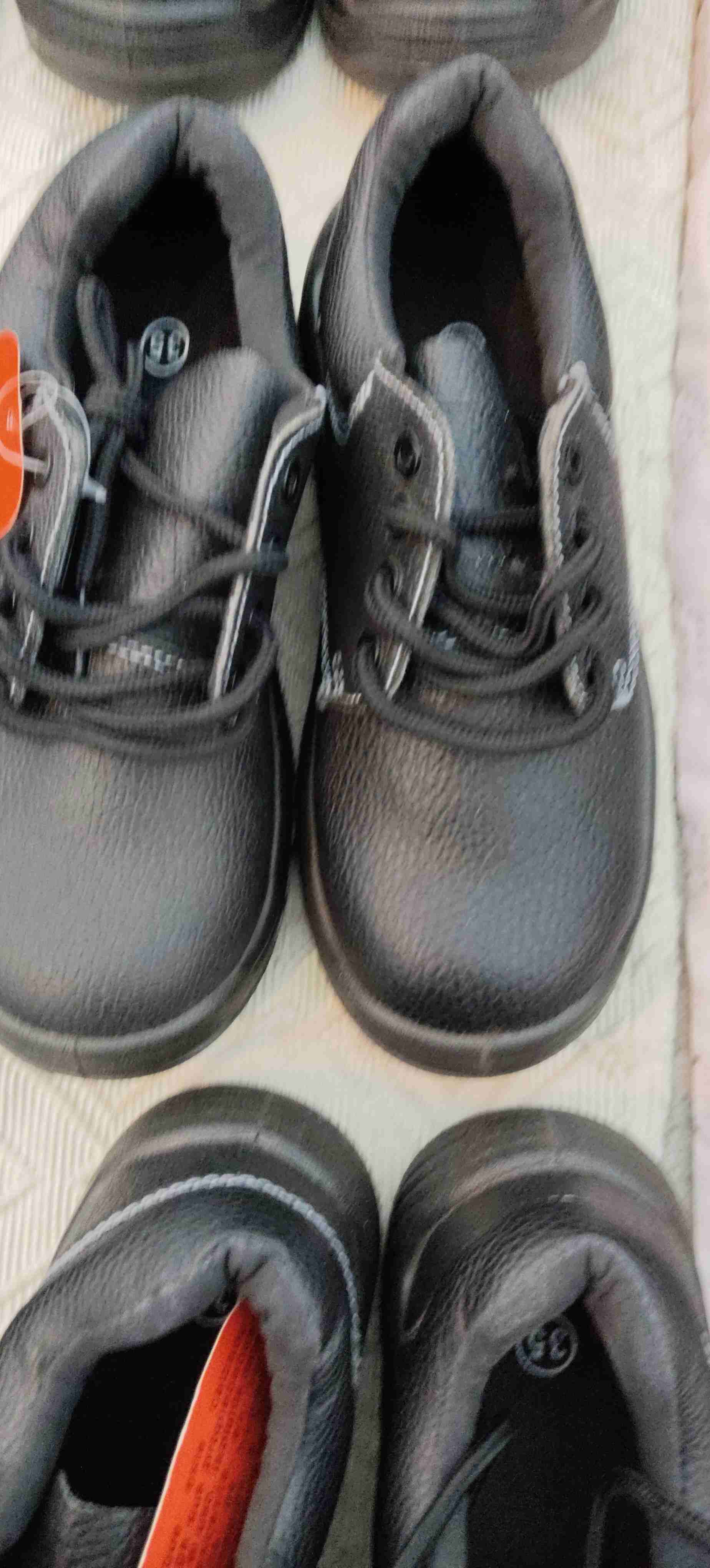 Zapatos negros de seguridad - miniatura 2
