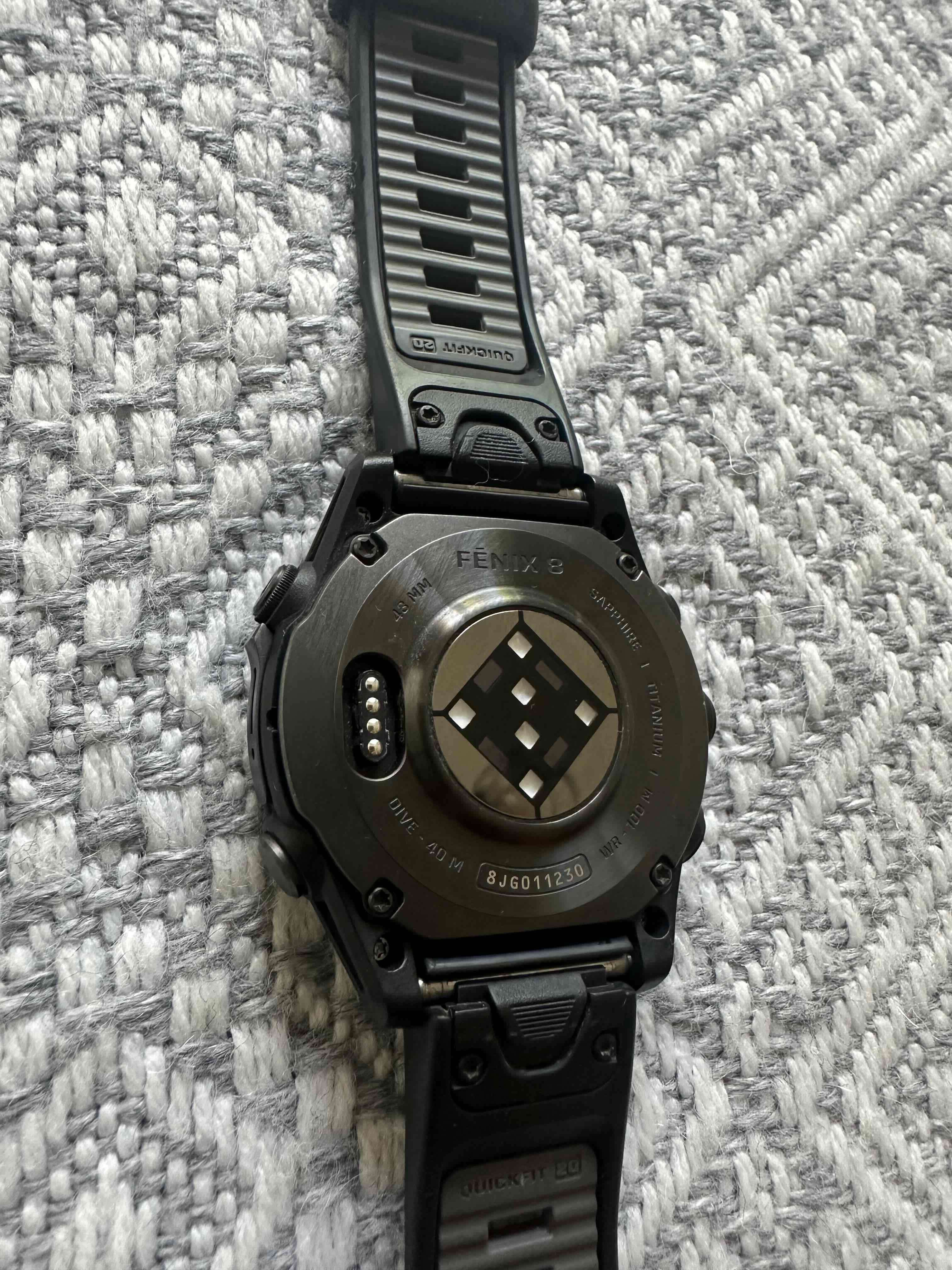 Garmin fénix 8 43mm Amoled - miniatura 2