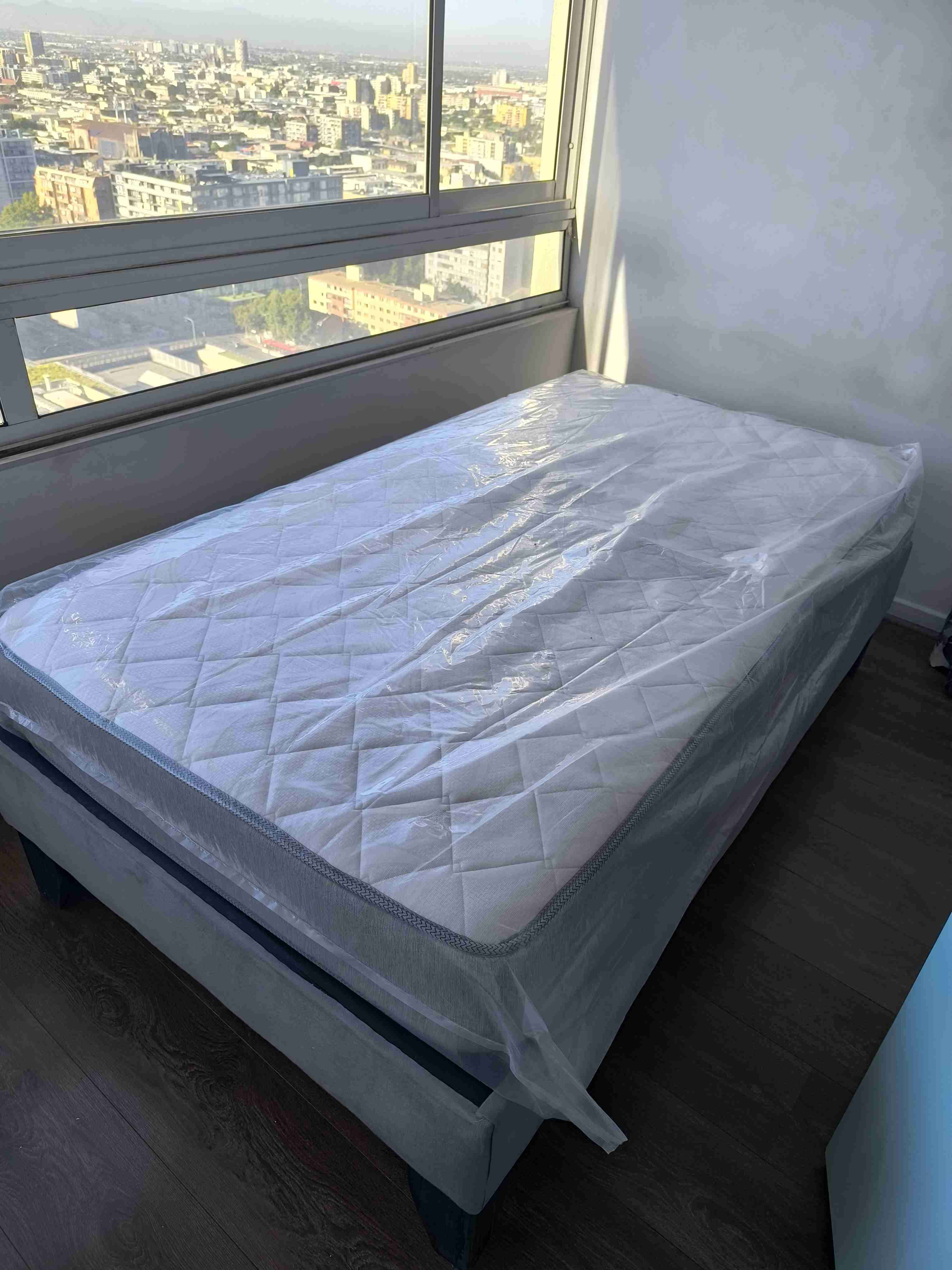 Cama individual con colchon 1.5 plazas - miniatura 2