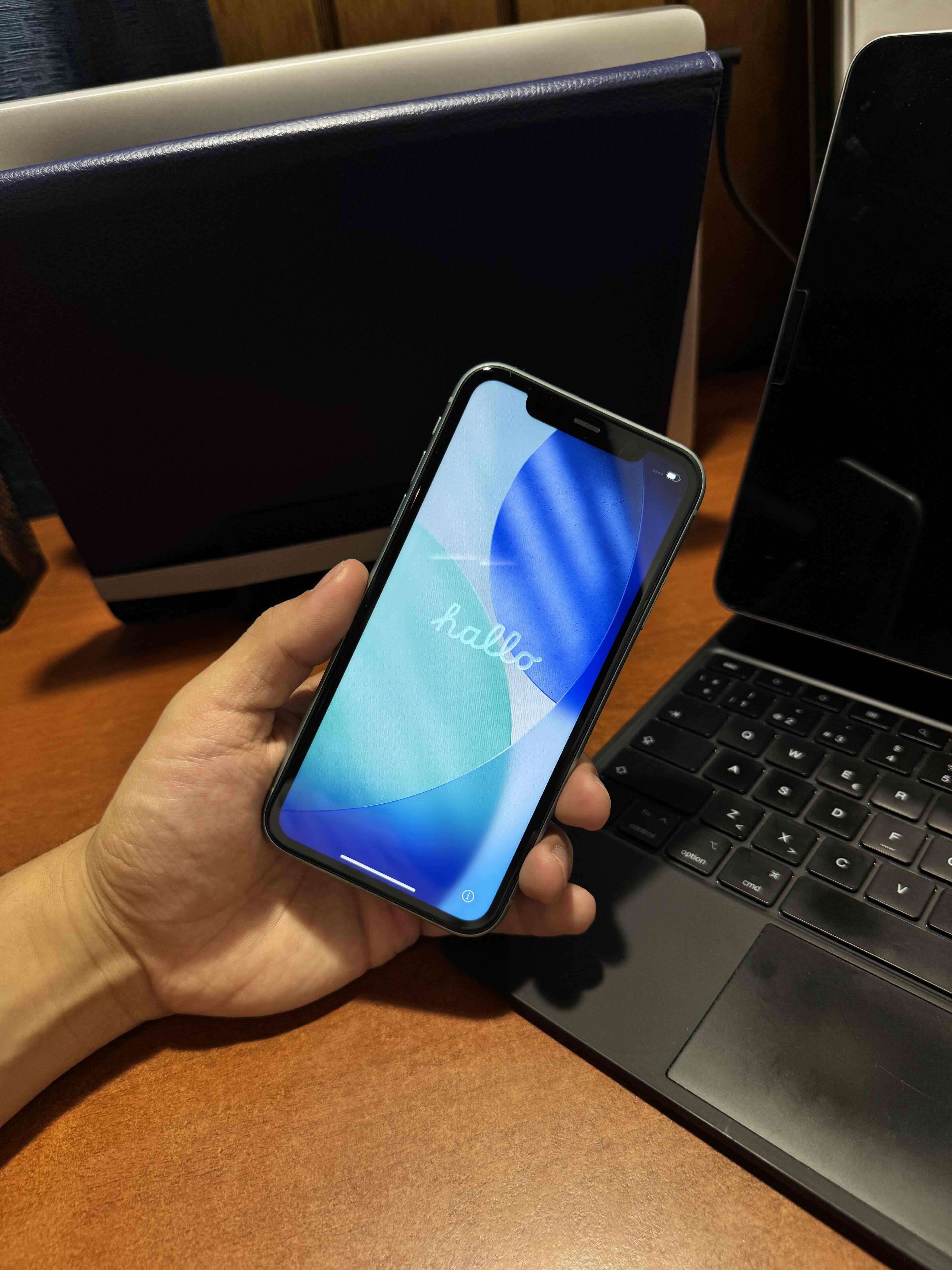 iPhone 11 en excelente estado IMPECABLE. - miniatura 2