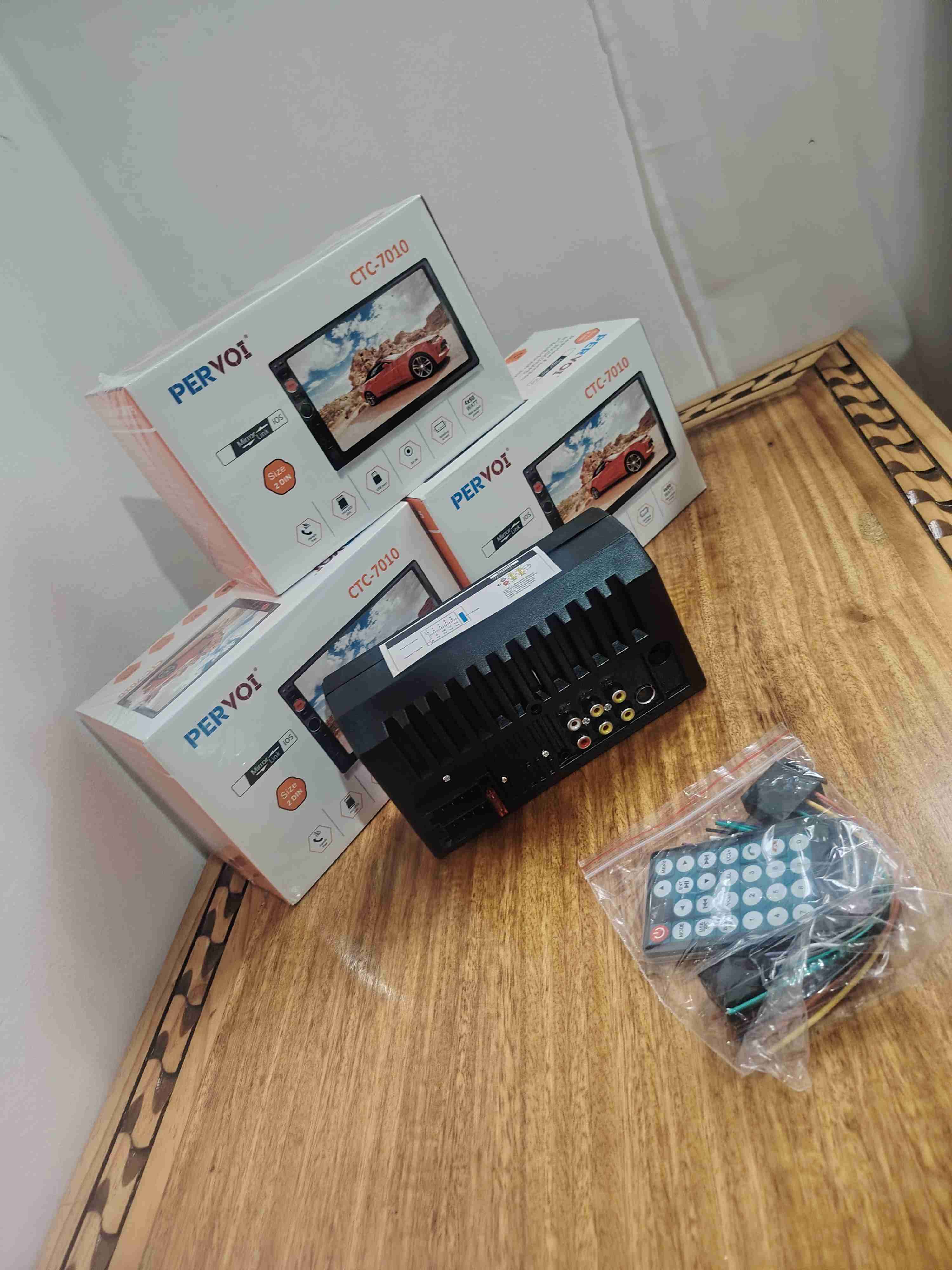 Radio para auto Pervoi CTC-7010 - miniatura 3