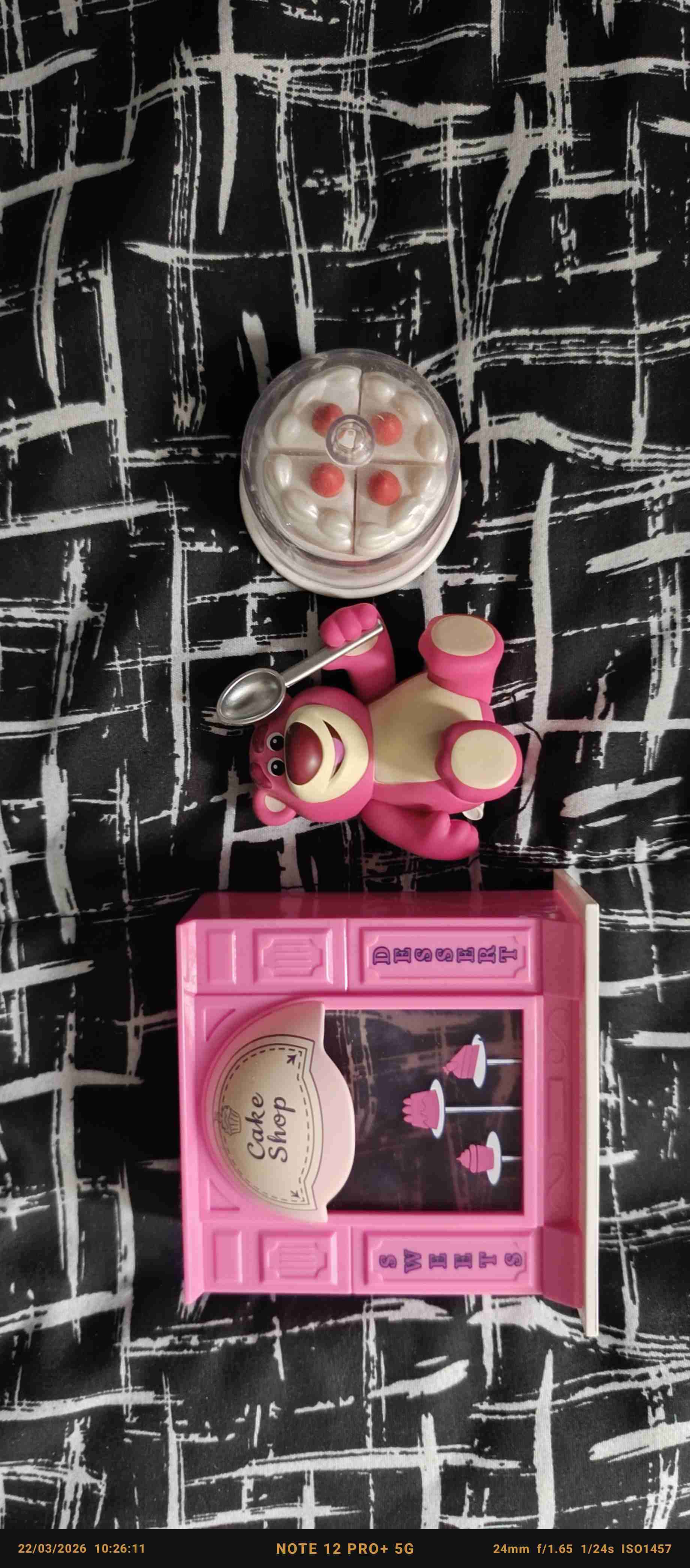 Tienda de juguete con oso