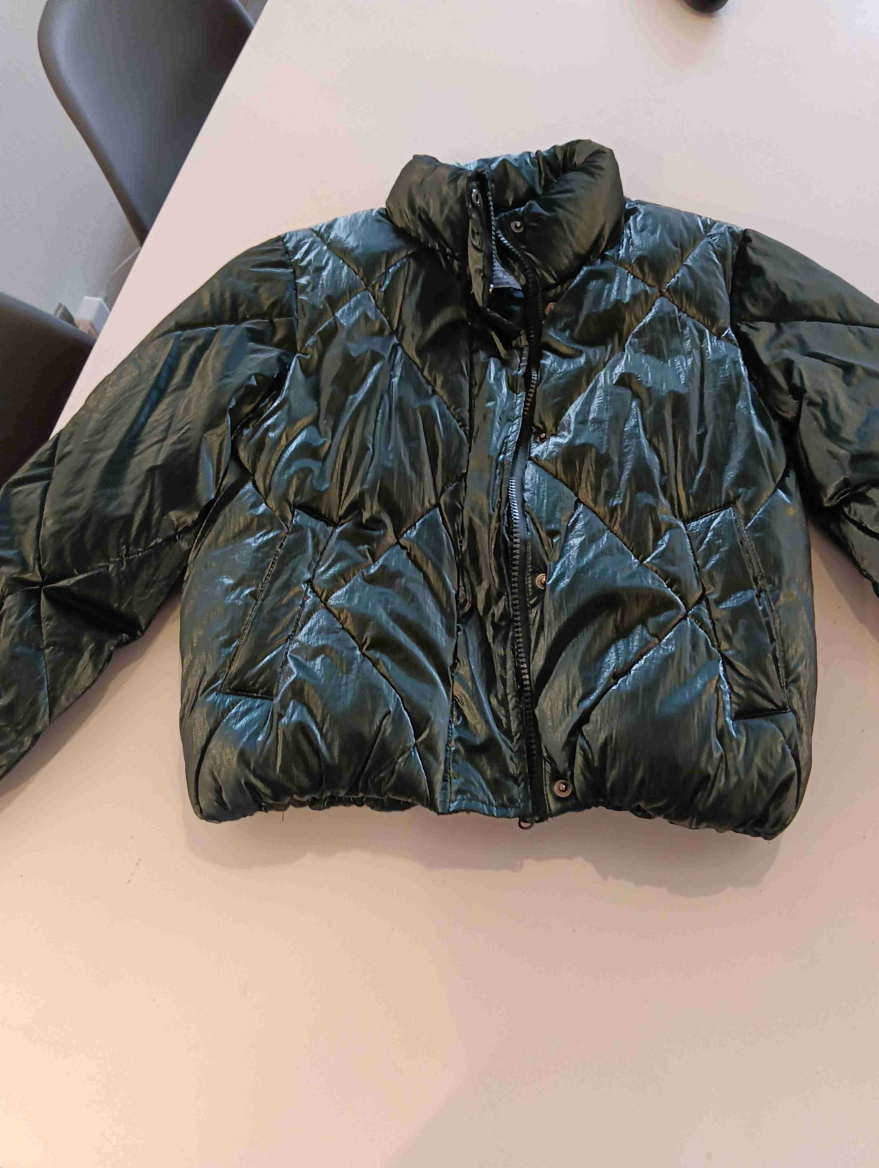 Chaqueta acolchada verde petróleo