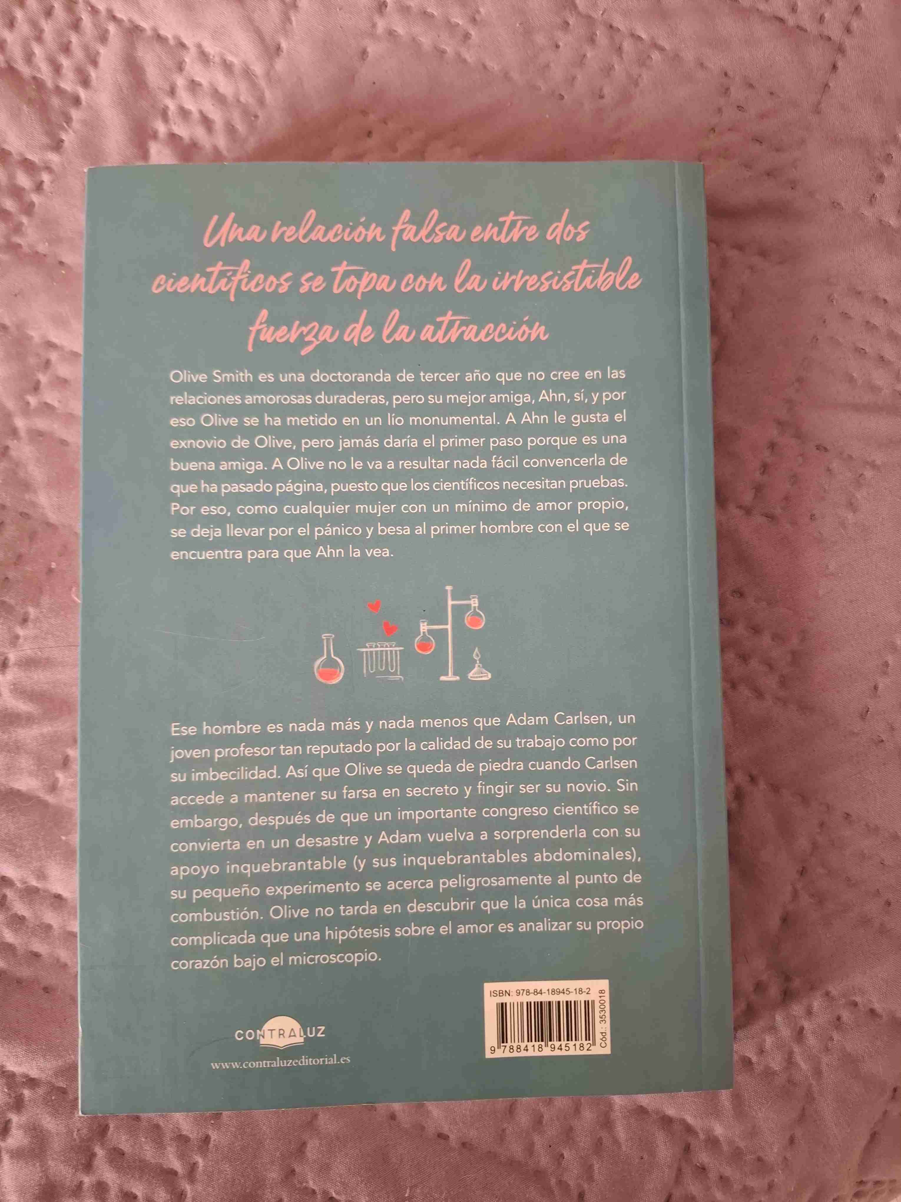 Libro 'La Hipótesis del Amor' Ali Hazelwood - miniatura 2
