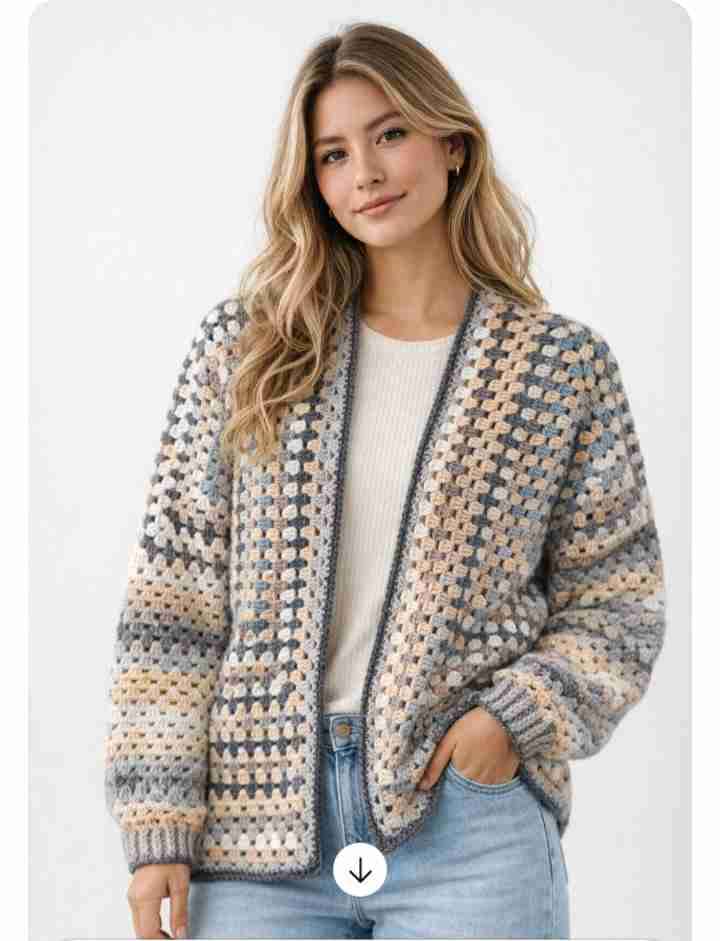 Cardigan tejido a crochet - miniatura 2