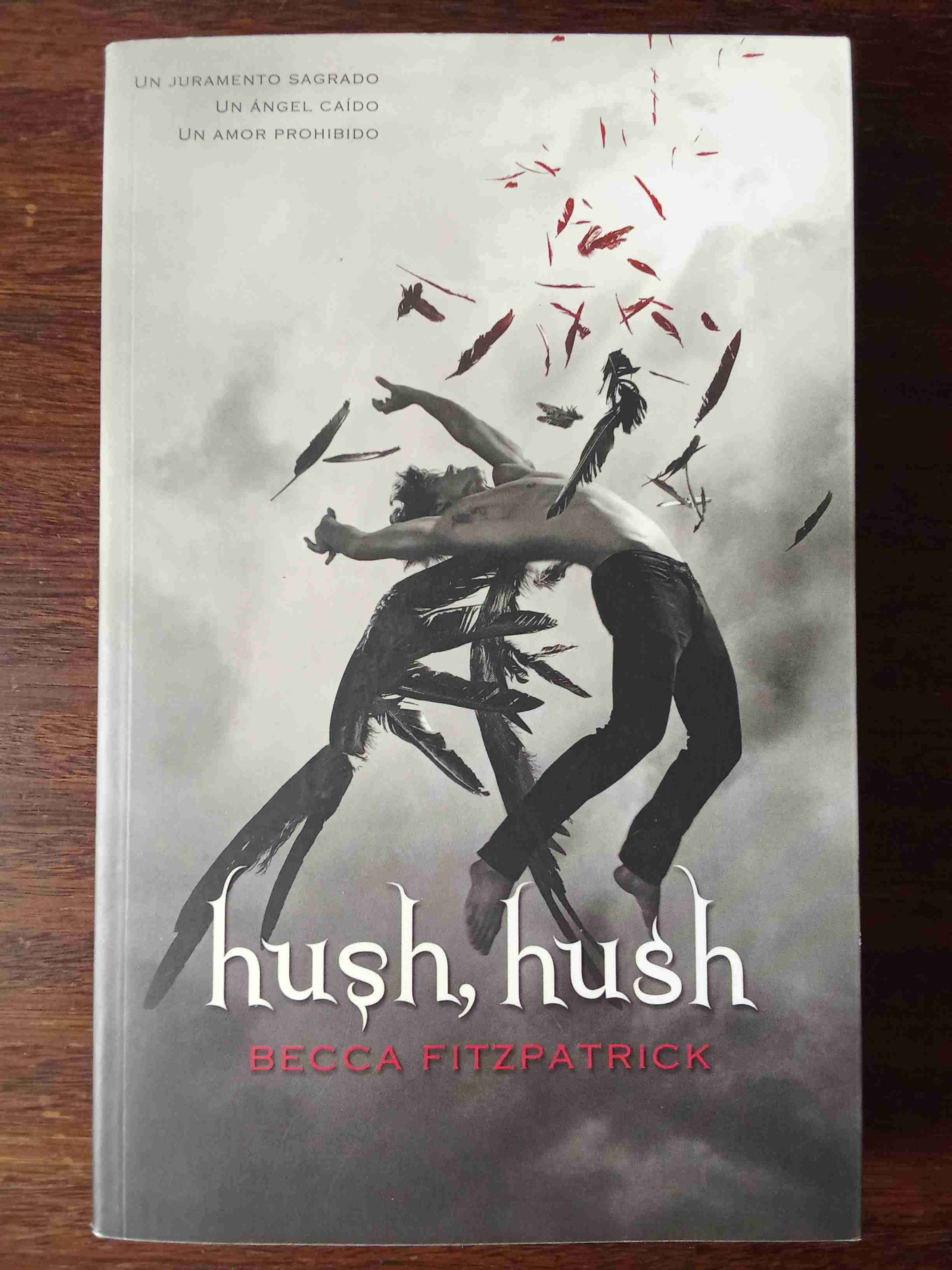 Libro 'Hush, Hush' de Becca Fitzpatrick