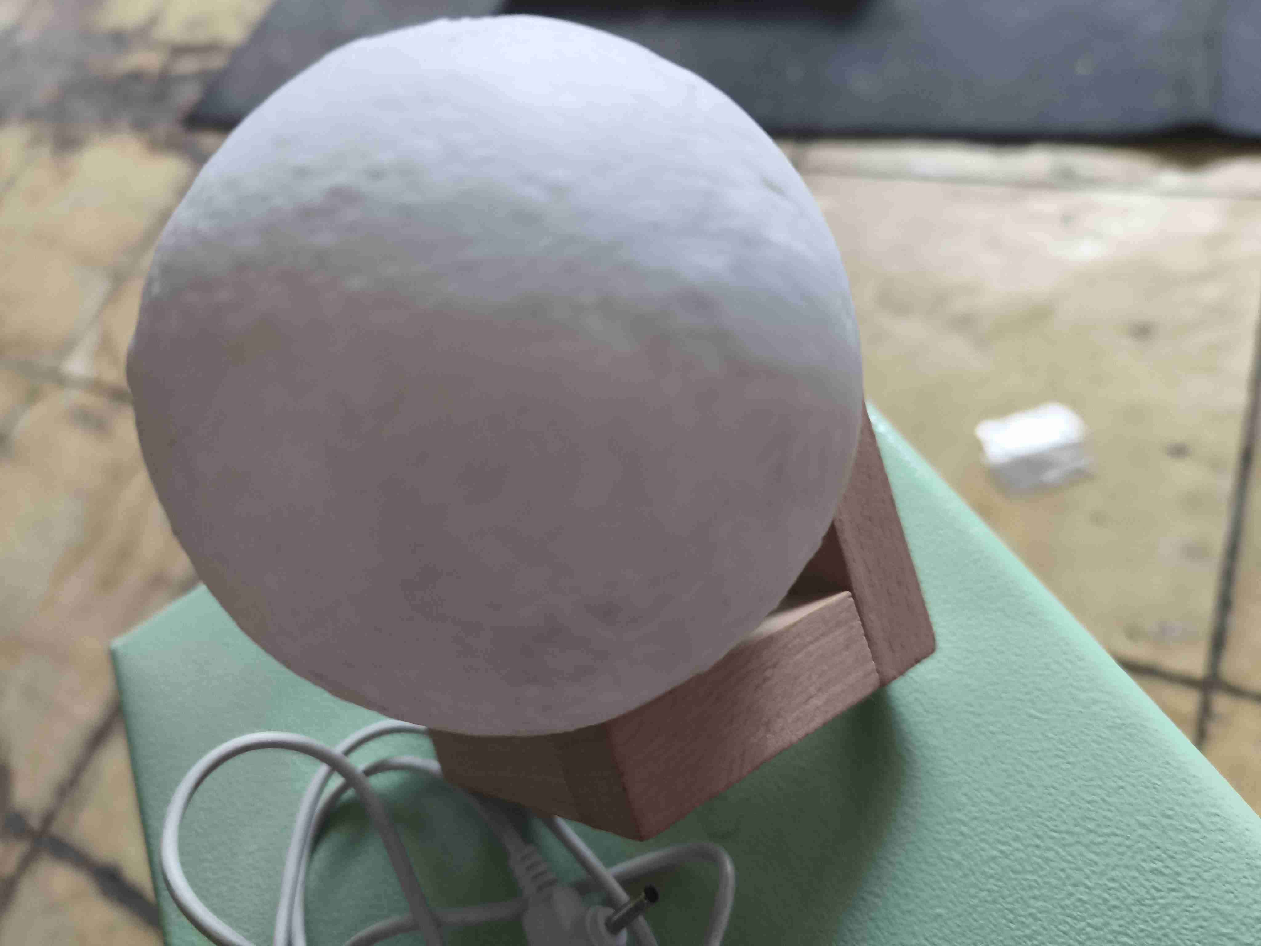 Lámpara LED luna con base