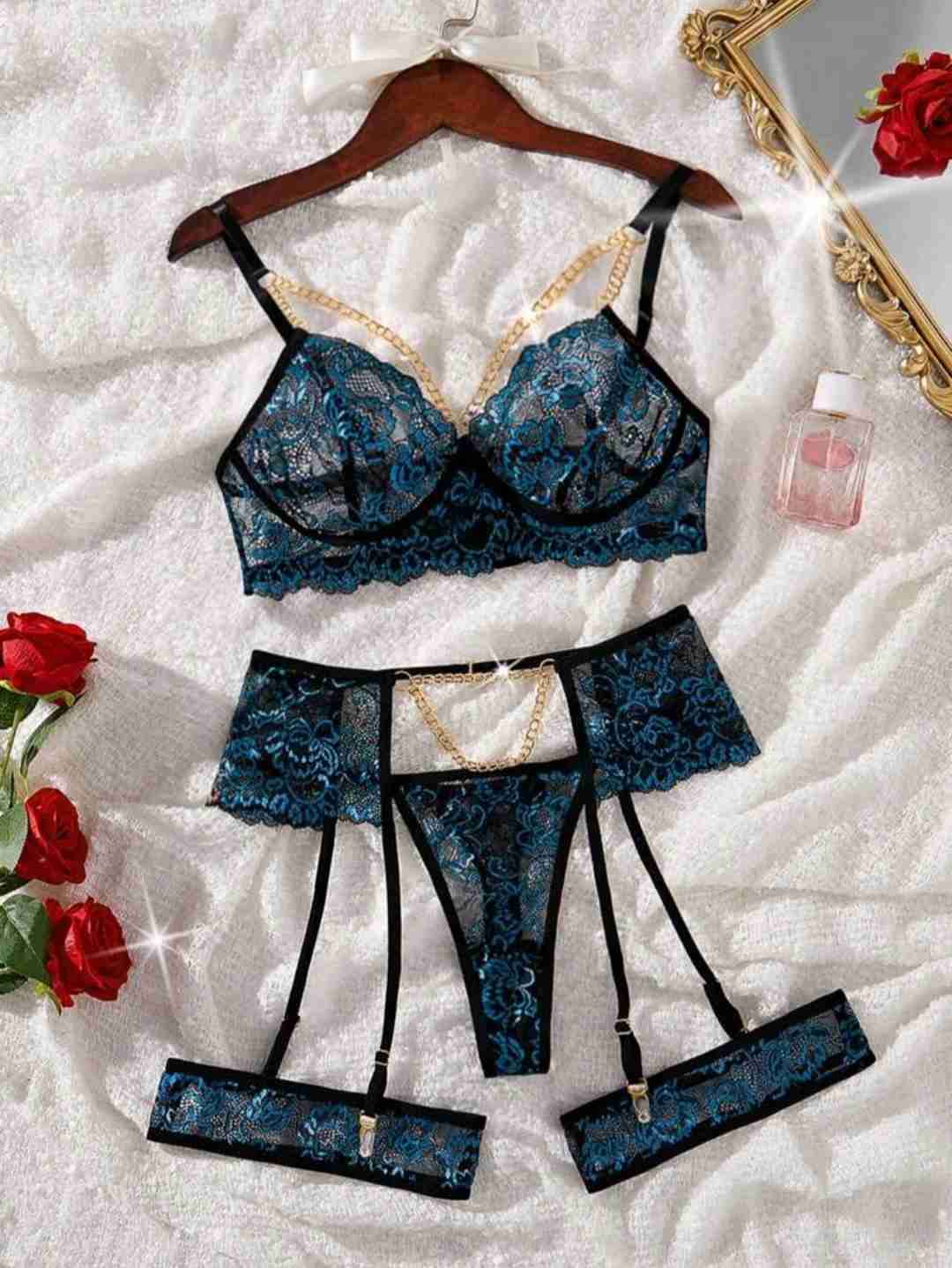 Conjunto lencería encaje negro y azul - miniatura 3