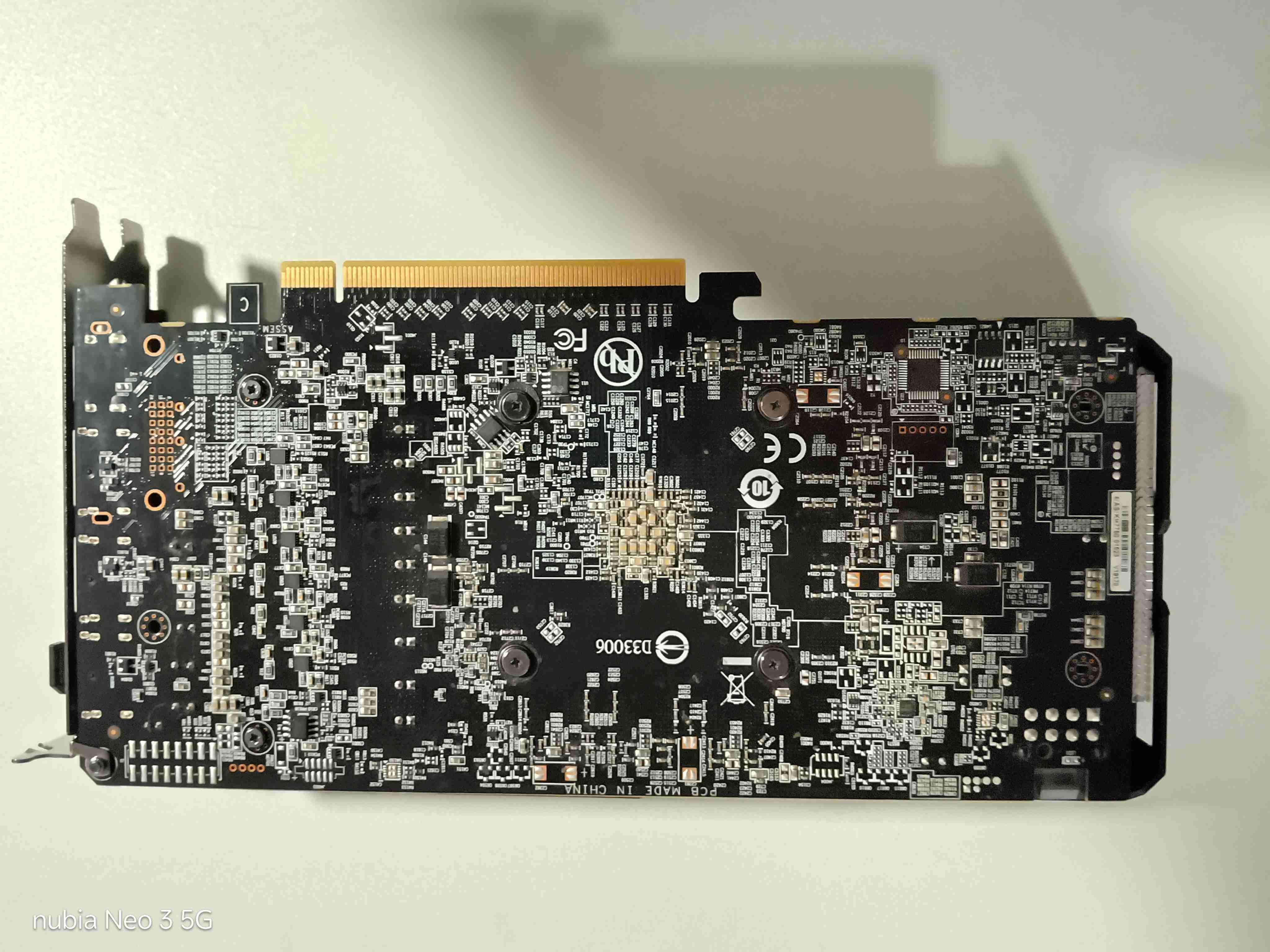 Tarjeta gráfica Gigabyte gaming - miniatura 2