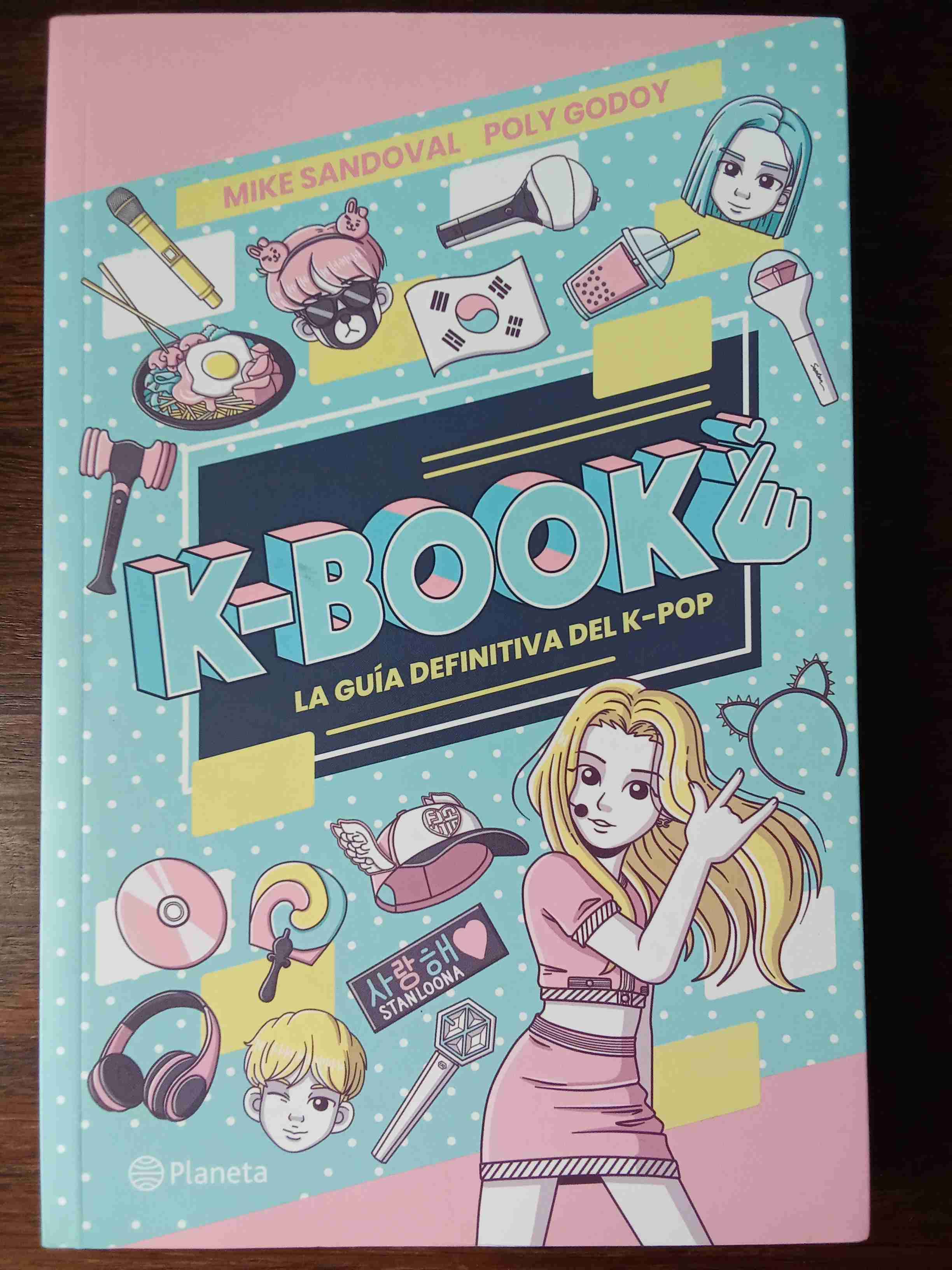 Libro K-Book Guía Definitiva del K-Pop