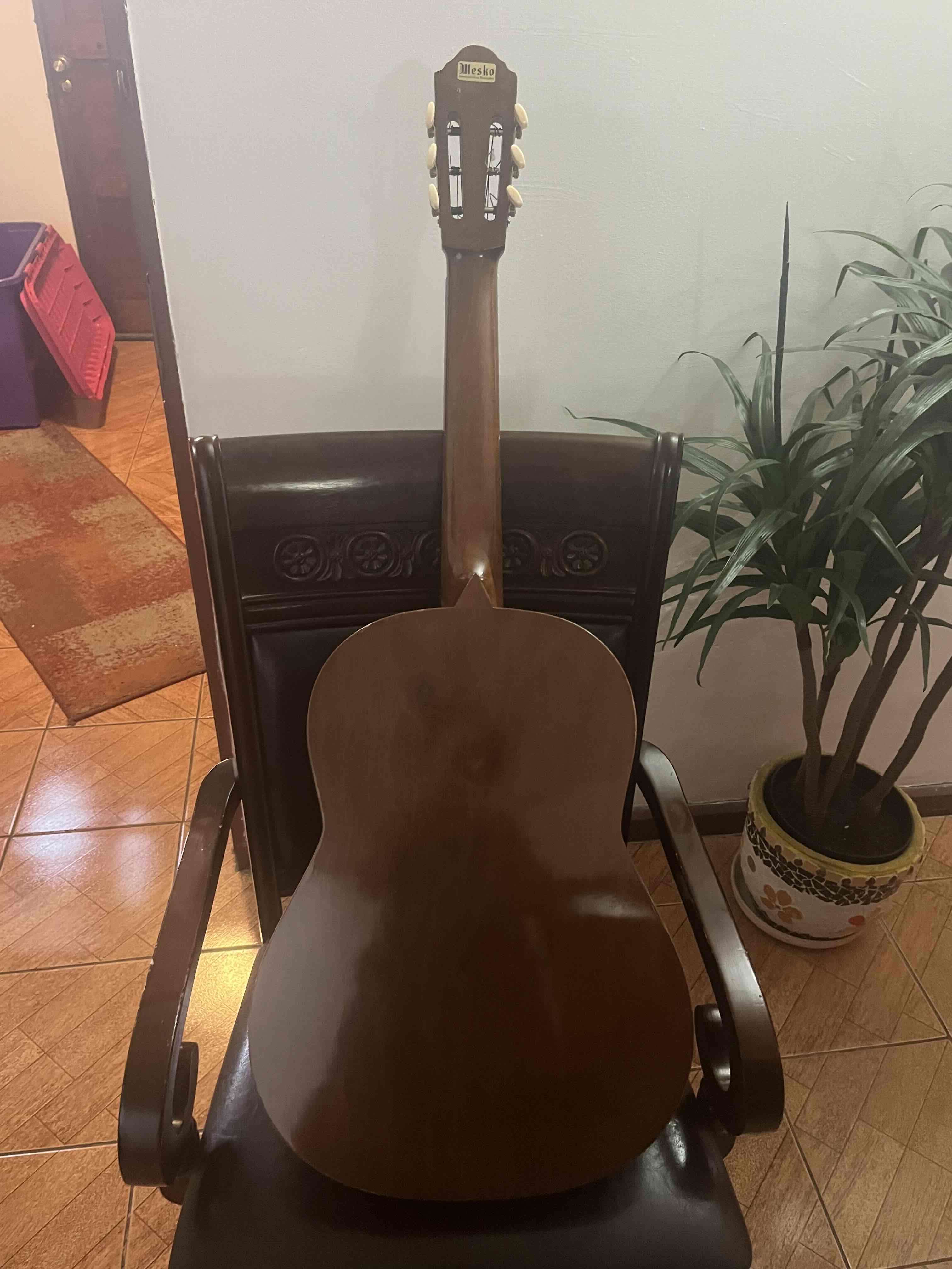 Guitarra acústica clásica - miniatura 5