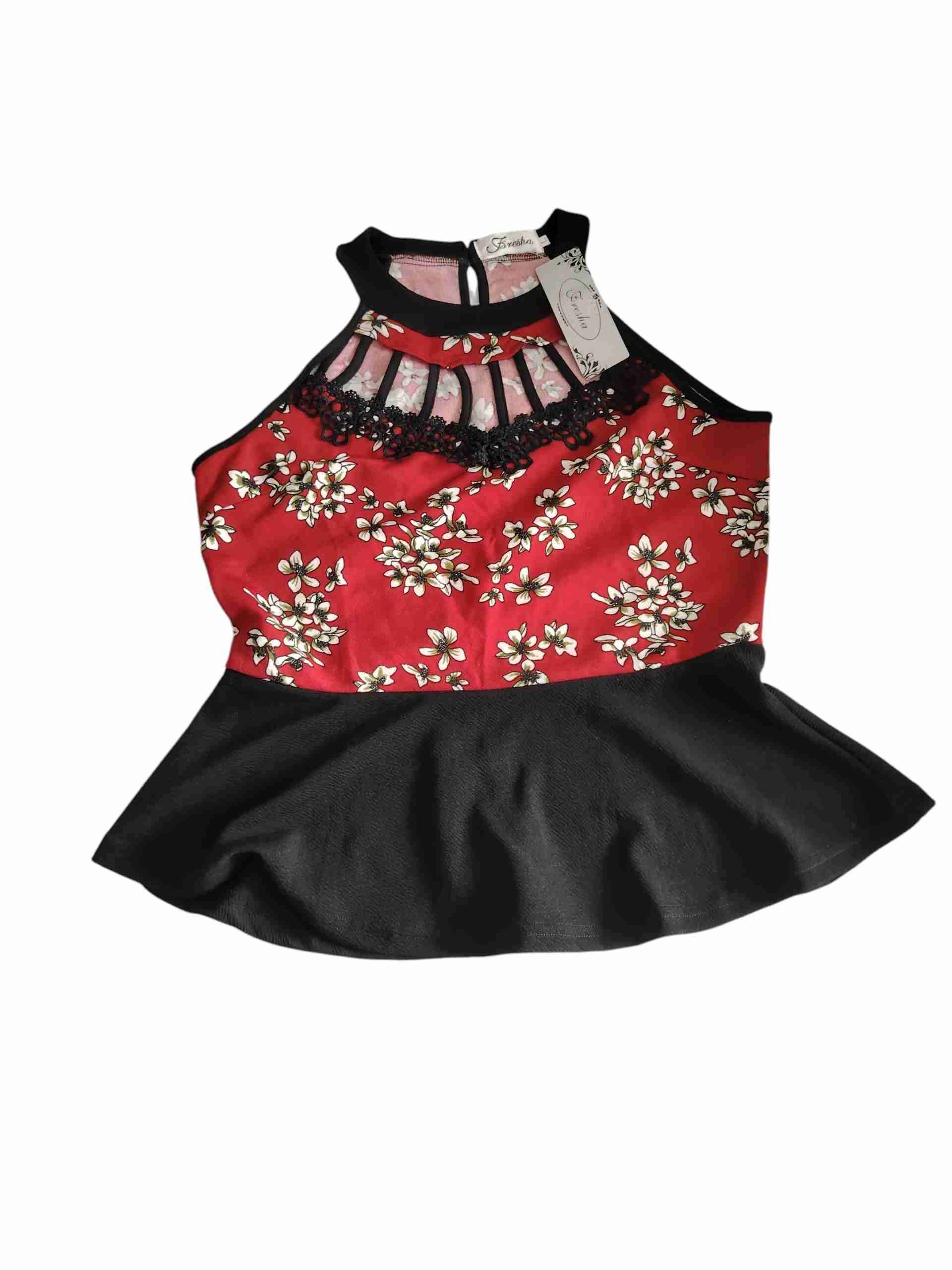 Blusa roja con encaje floral - miniatura 4