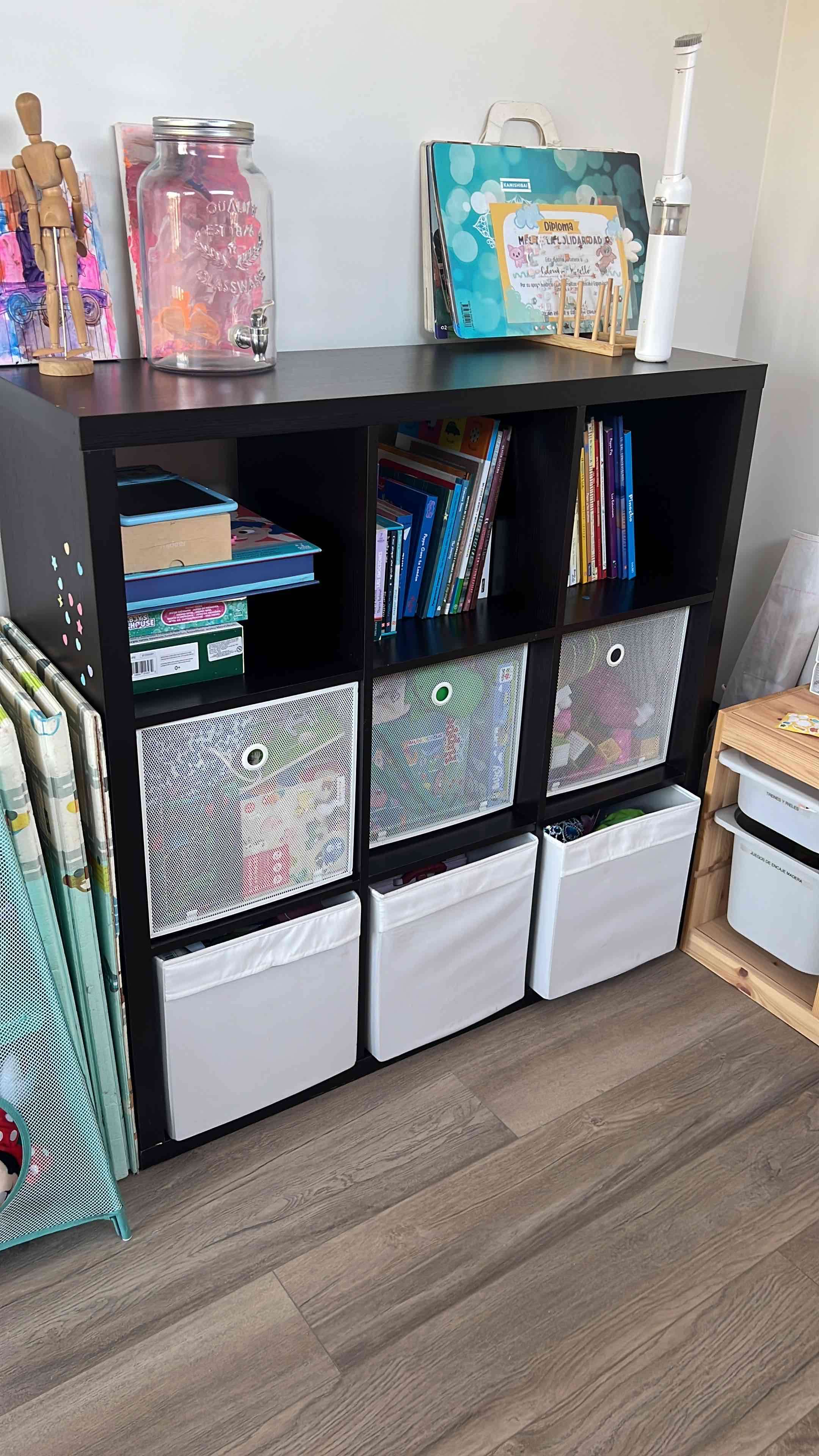 Estantería de almacenamiento negro