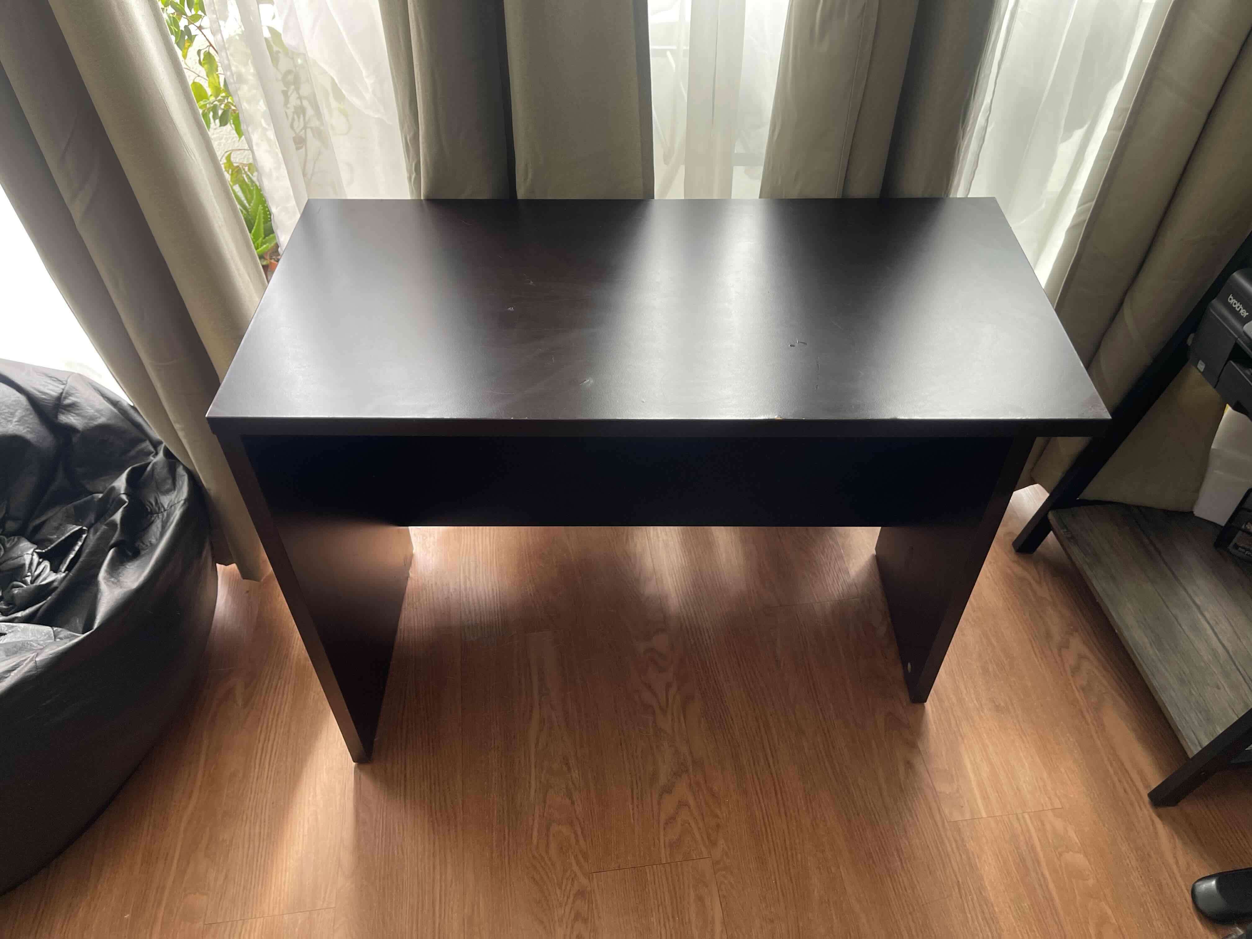 Escritorio negro compacto - miniatura 2