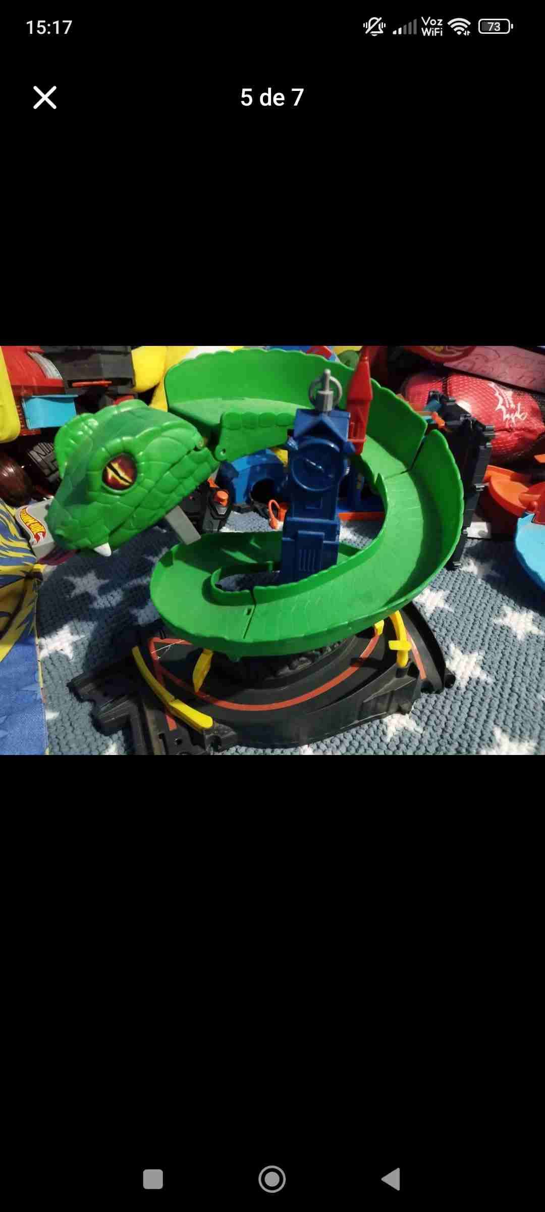 Pista de juguete en espiral