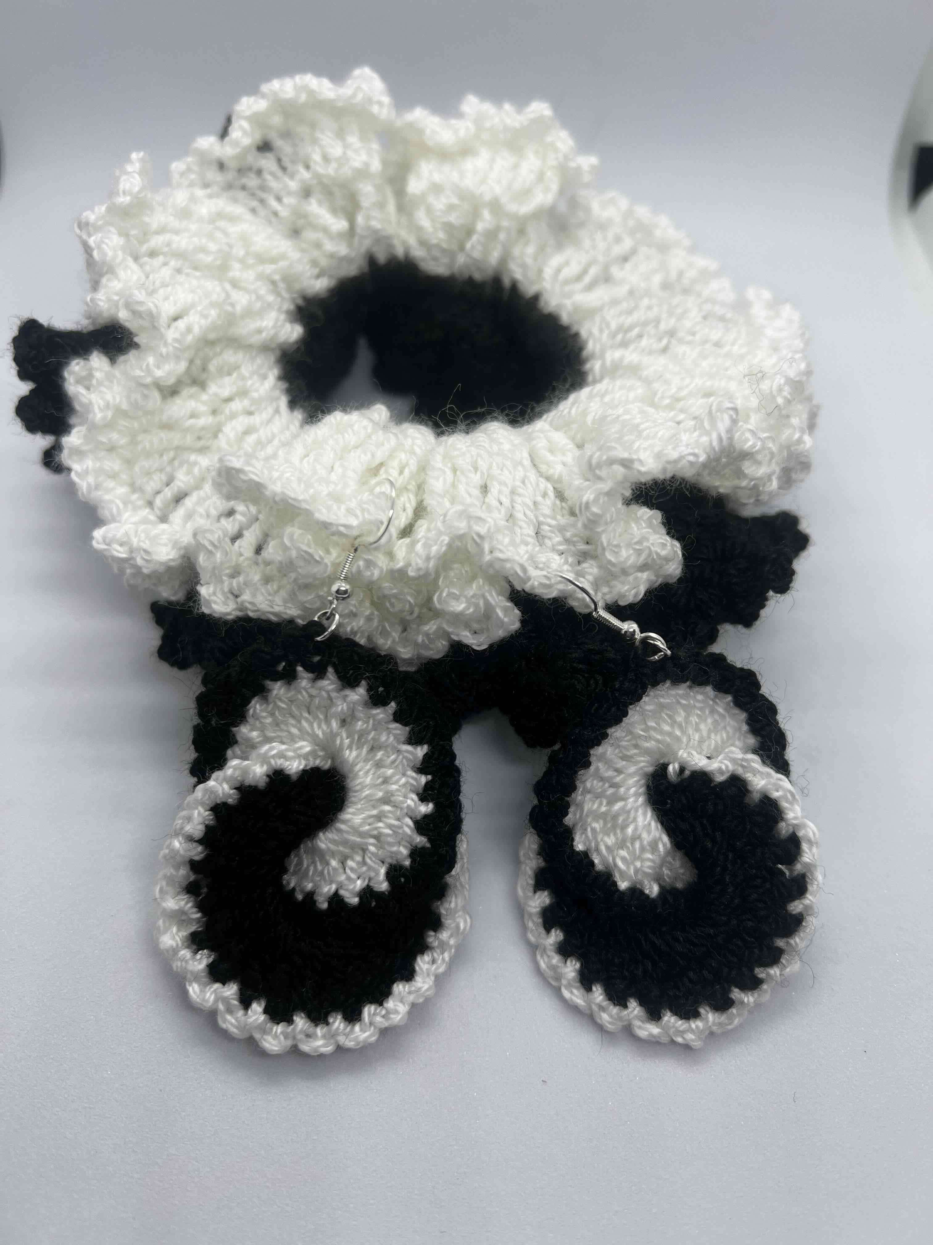 Set tejido de aros y moño - miniatura 2