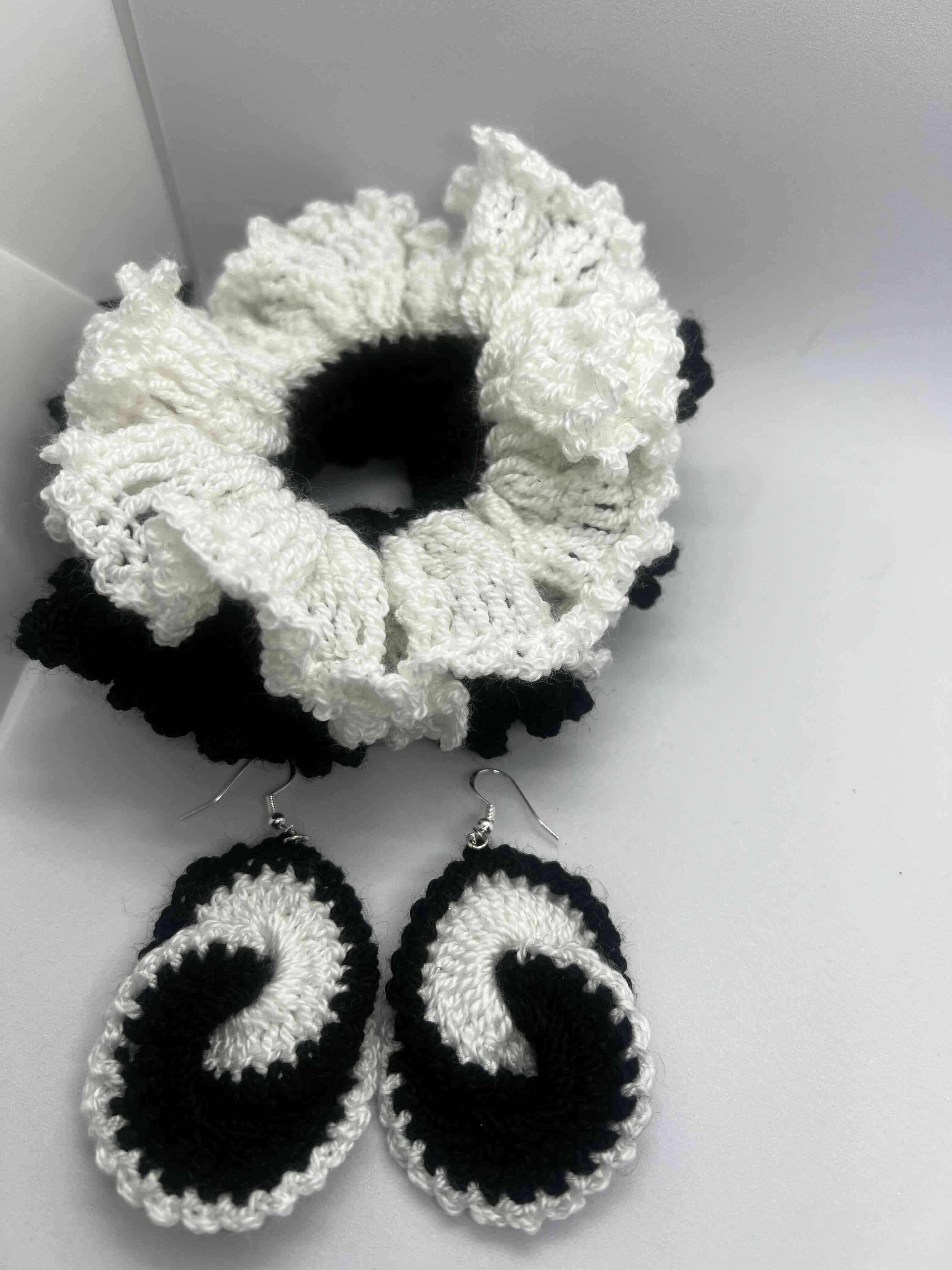 Set tejido de aros y moño - miniatura 3