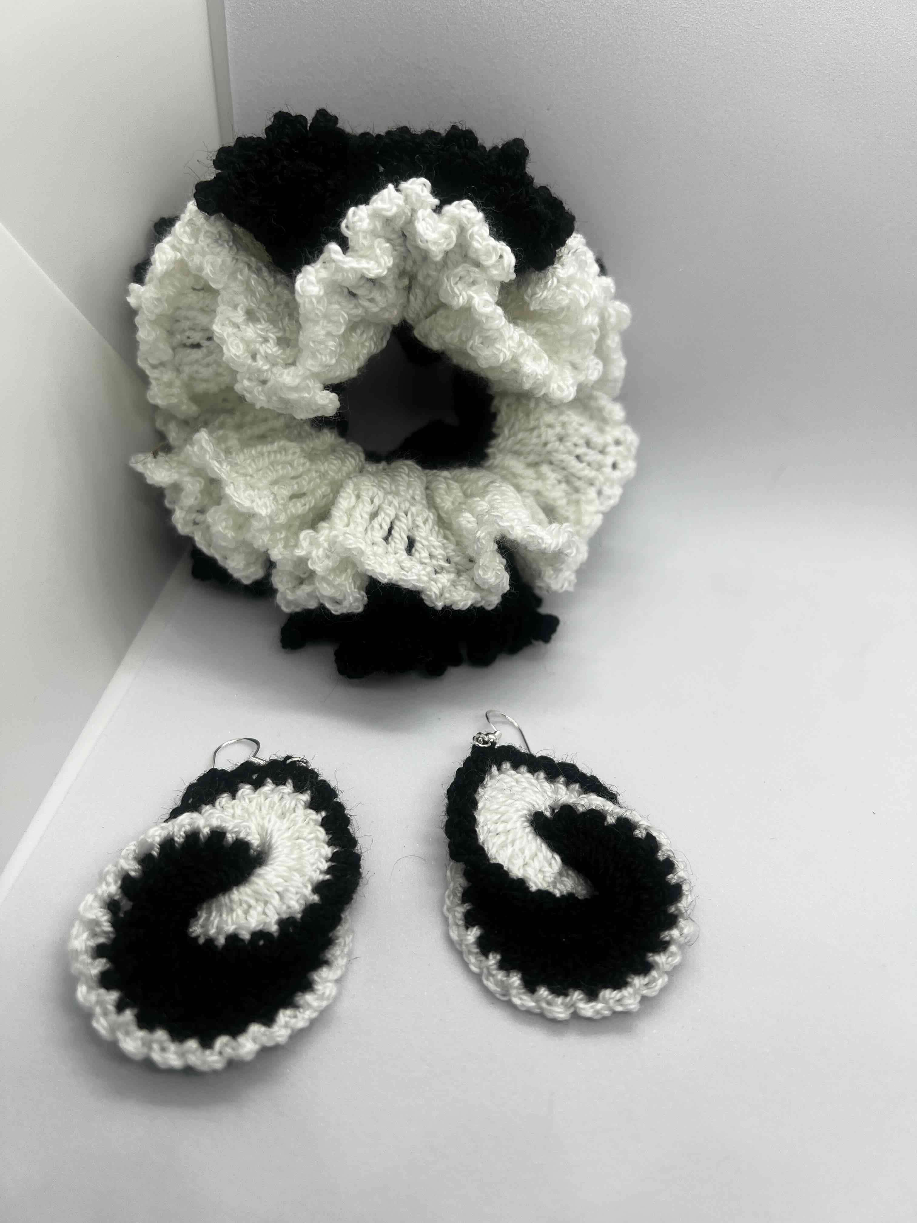 Set tejido de aros y moño - miniatura 4