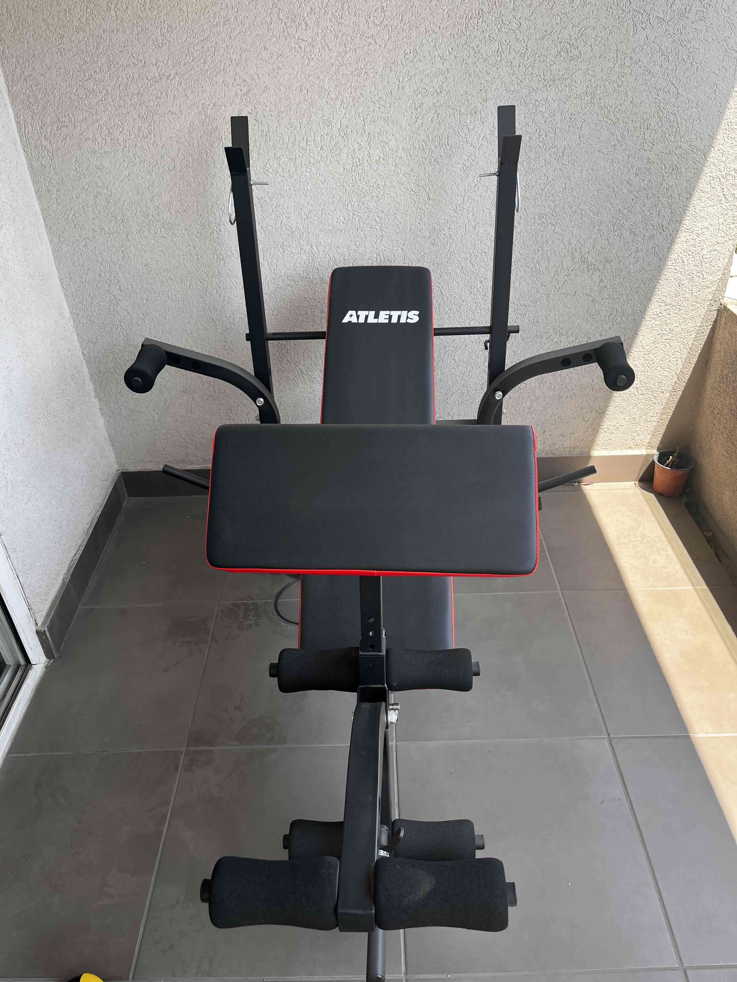 Banco de pesas Atletic negro y rojo - 2