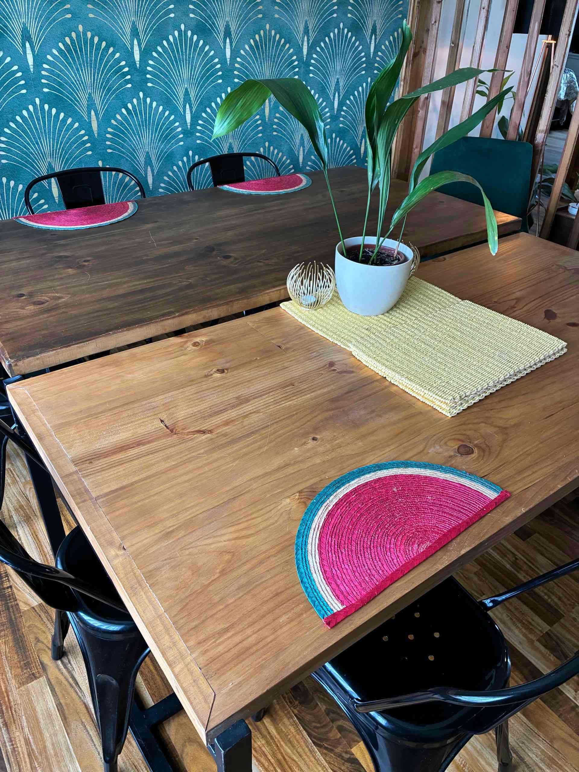 Mesa comedor de madera grande - miniatura 2