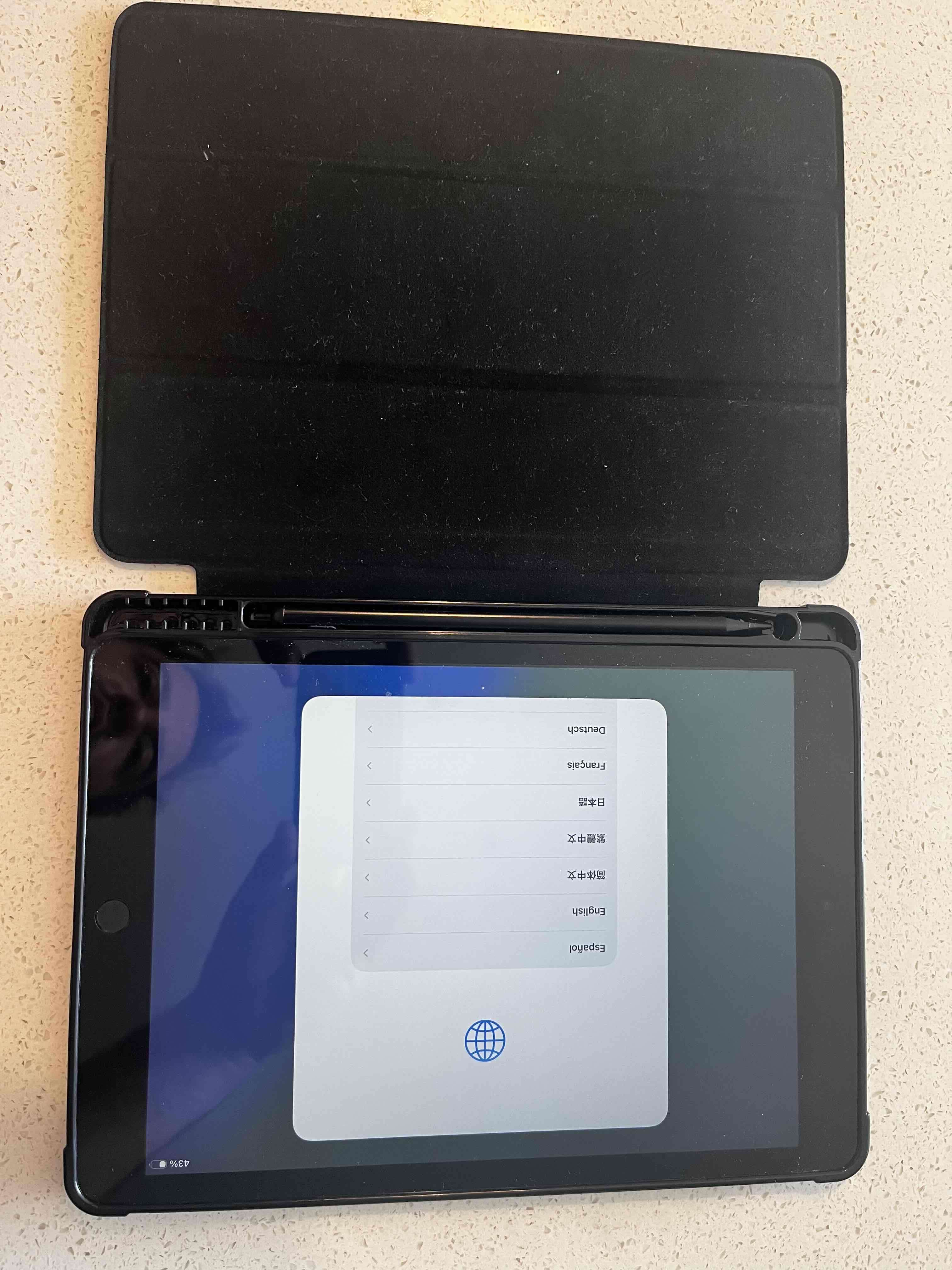 Tablet con funda protectora