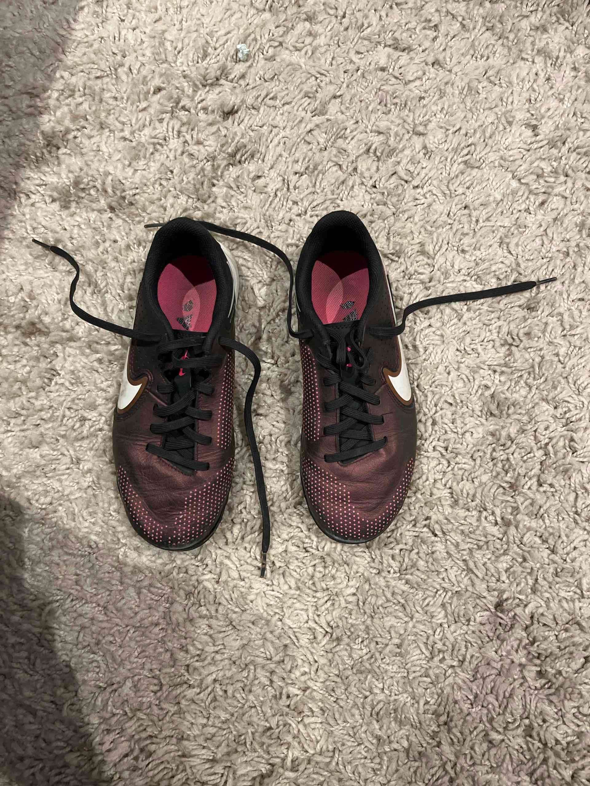Zapatillas deportivas negras y rosas - miniatura 4