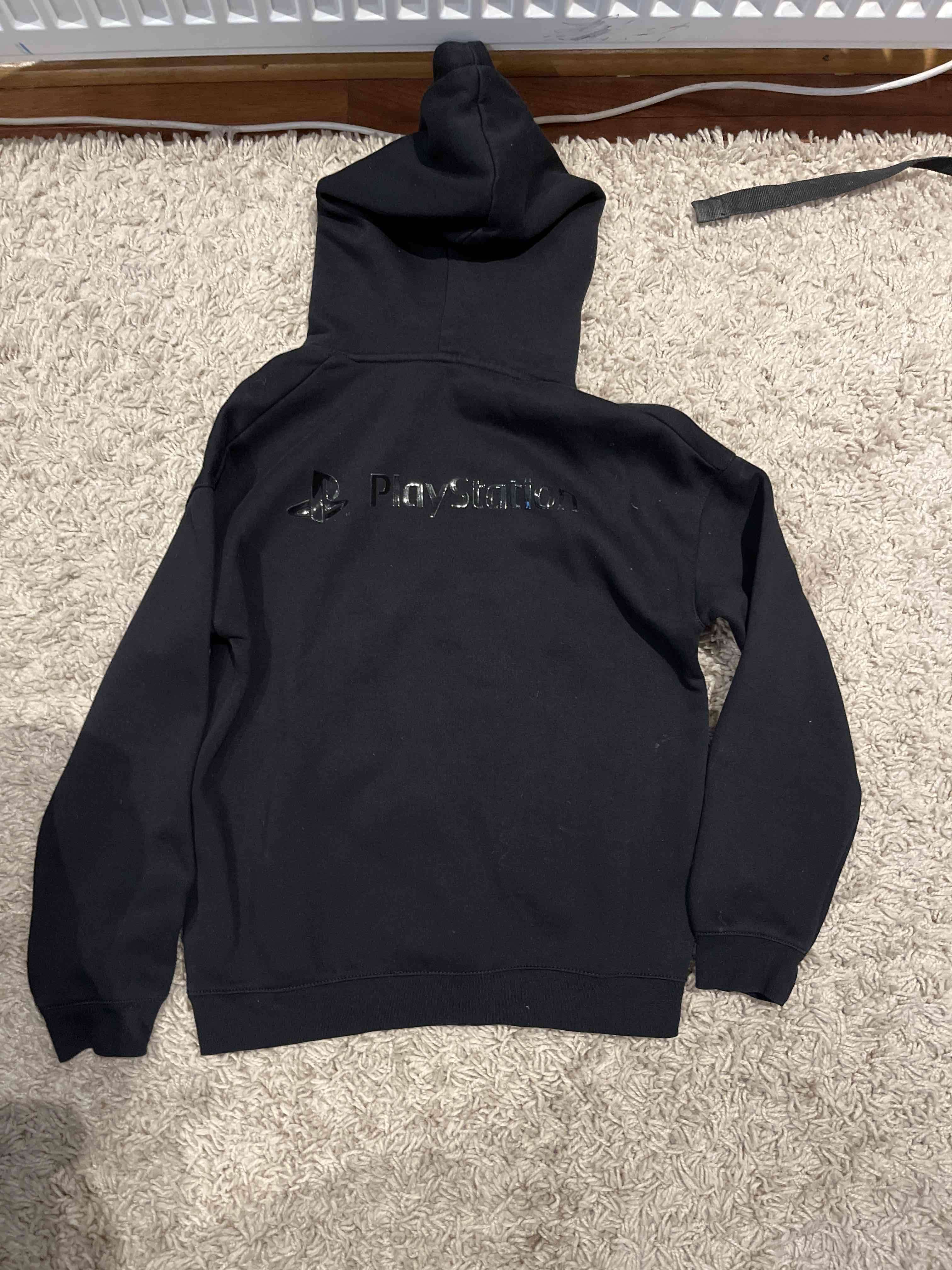 Polerón negro PlayStation con capucha - miniatura 2