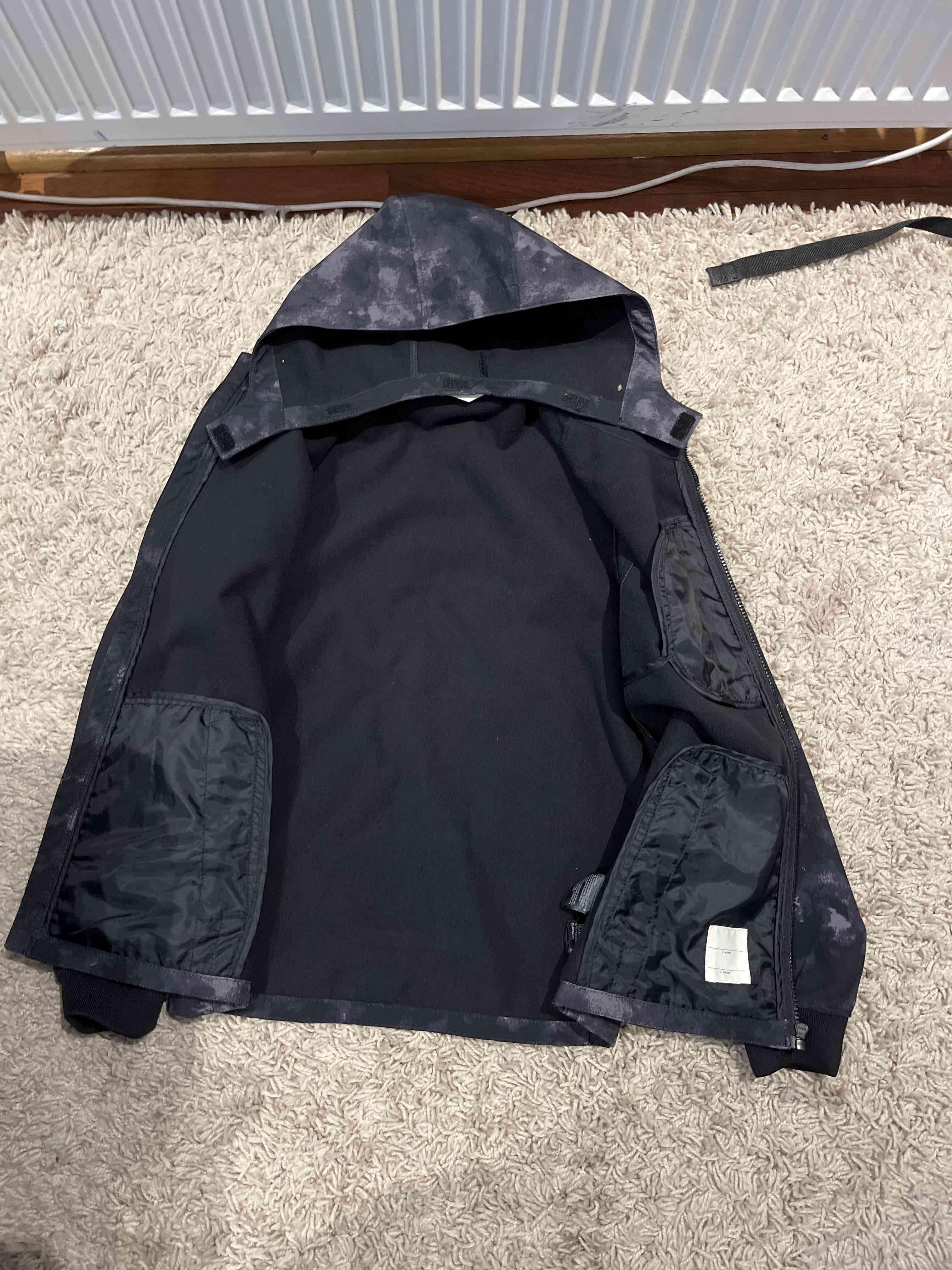 Chaqueta oscura con capucha desmontable - miniatura 2