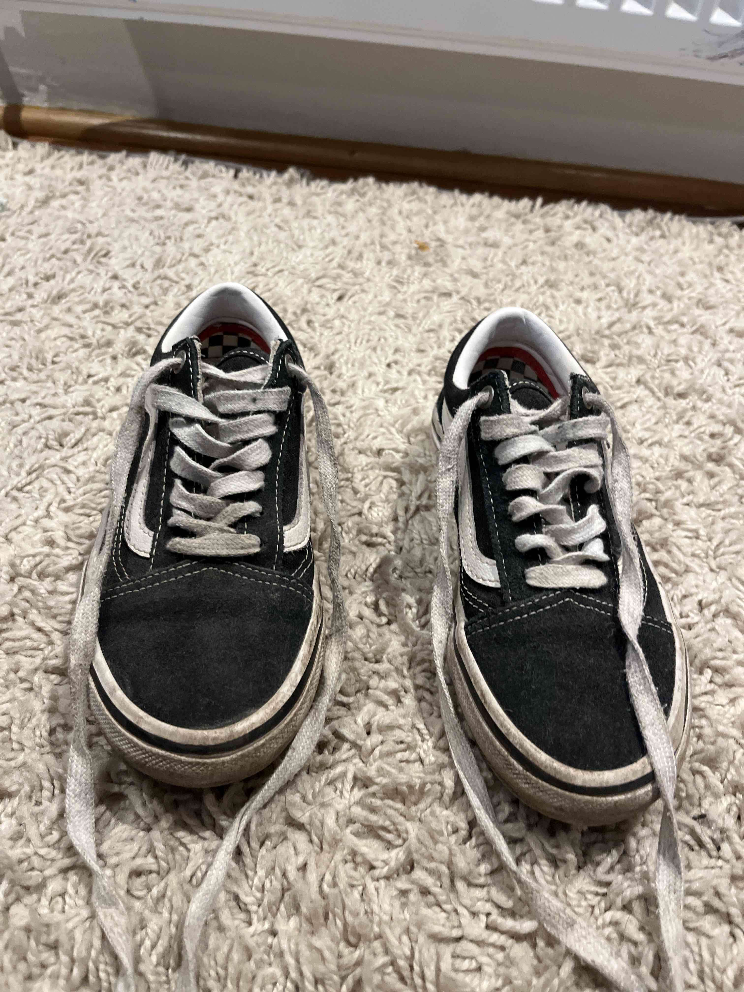 Zapatillas deportivas negras usadas