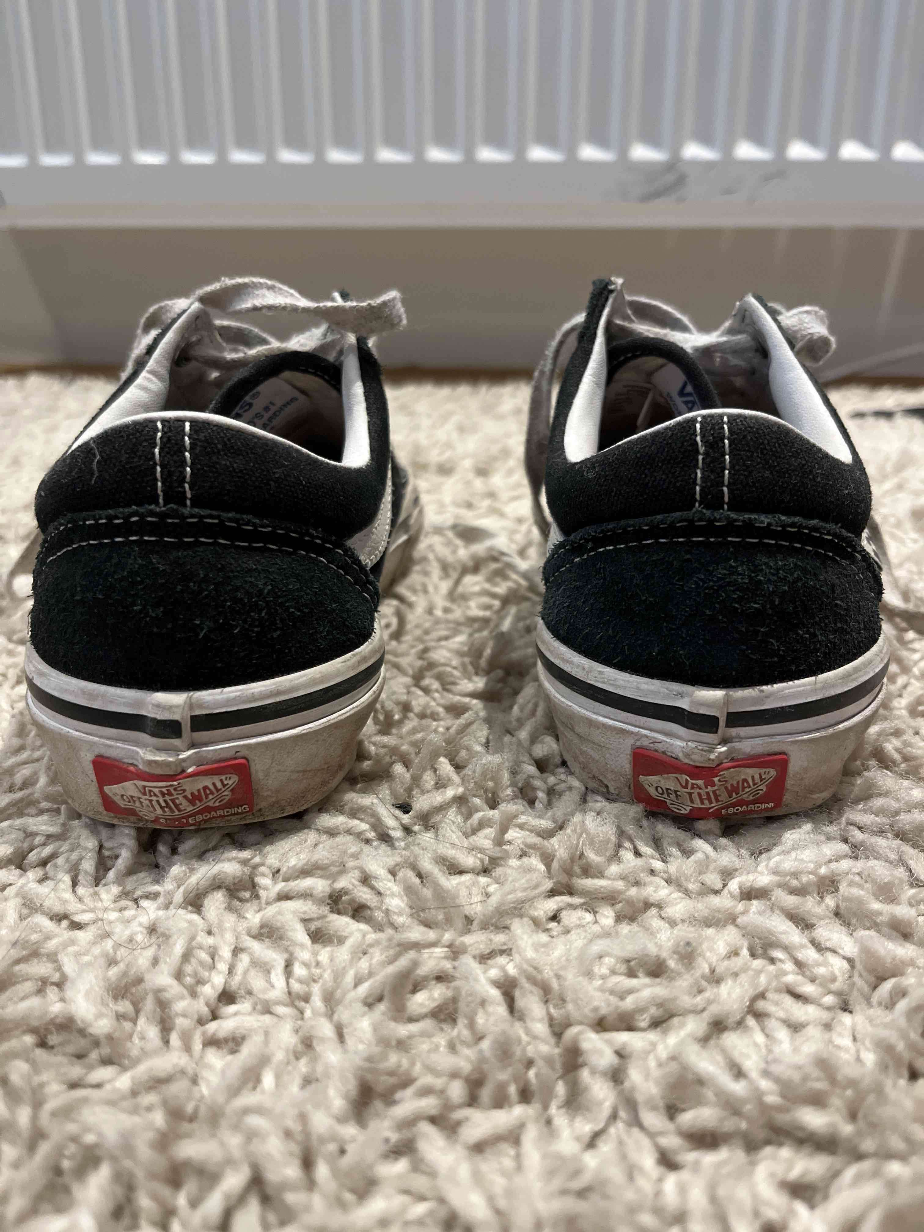 Zapatillas deportivas negras usadas - miniatura 3