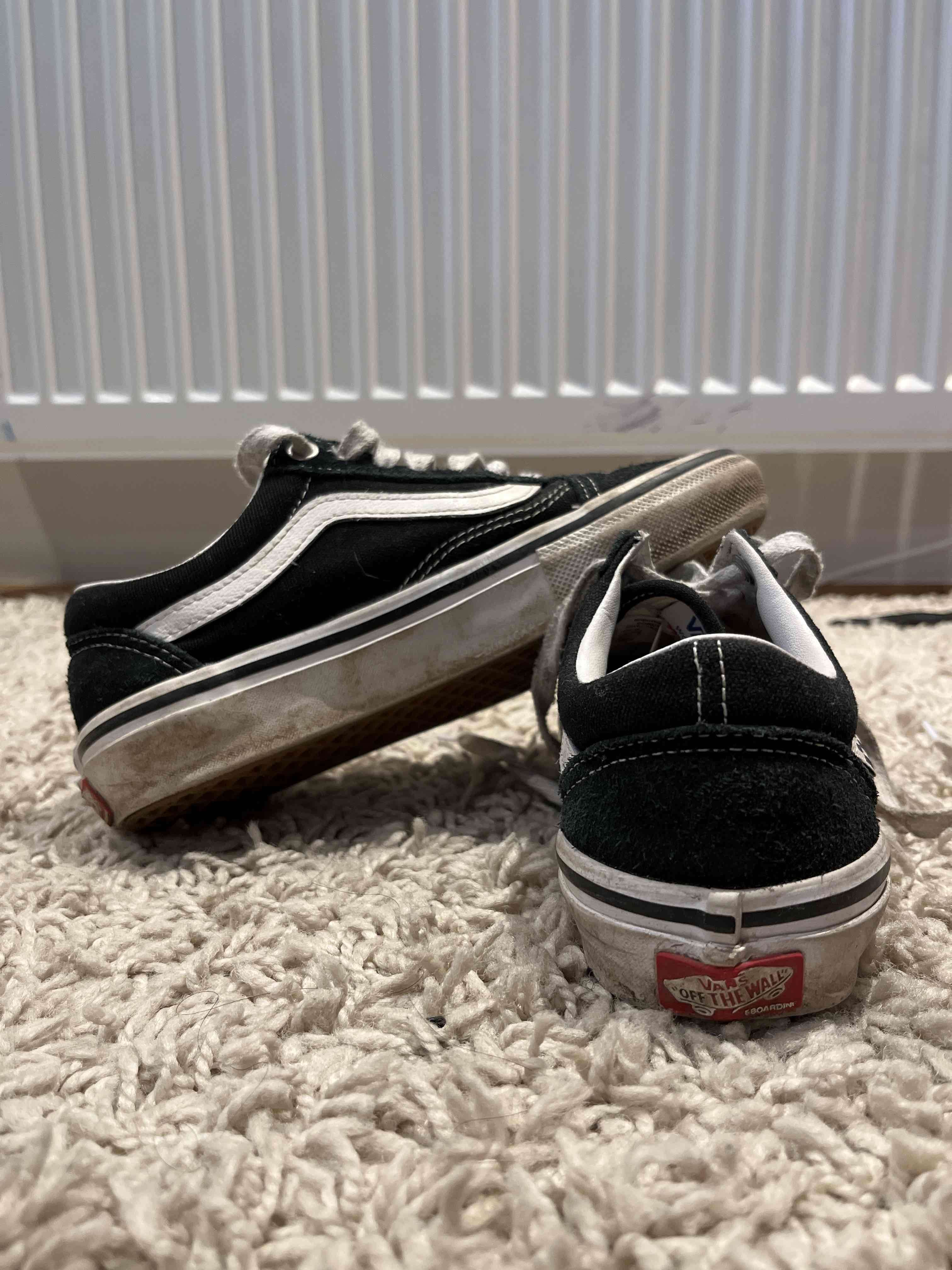 Zapatillas deportivas negras usadas - miniatura 4