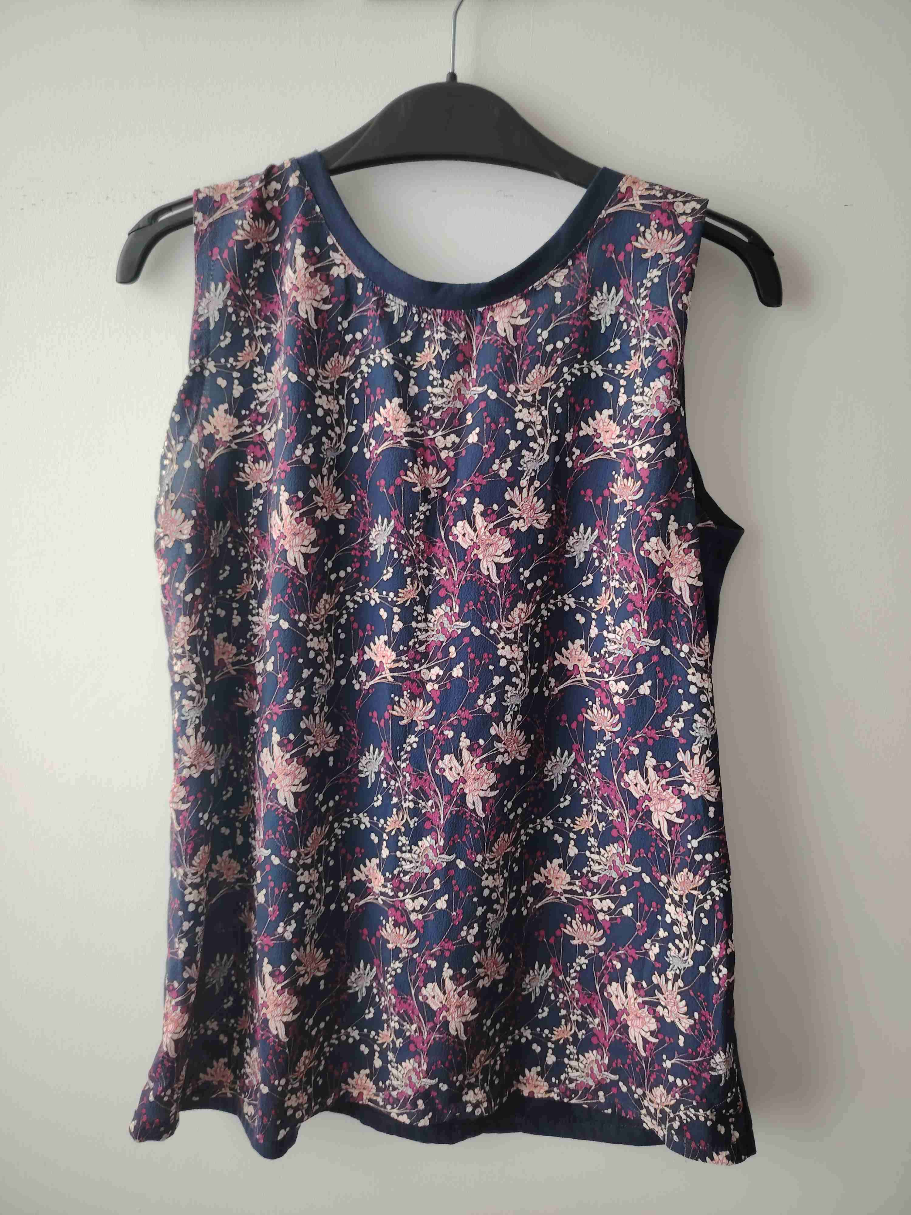 Blusa Fashionspark sin mangas floral - miniatura 3