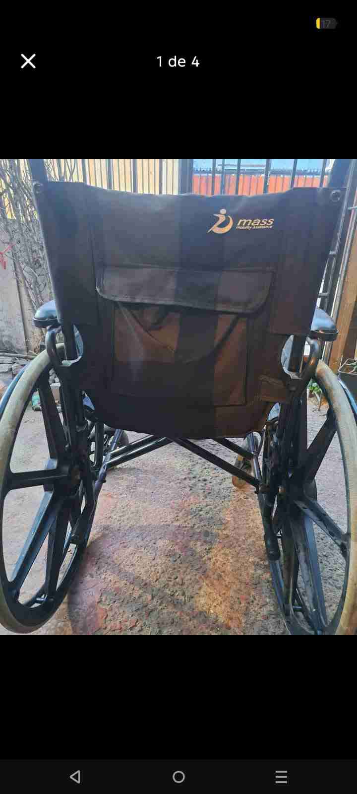 Silla de ruedas plegable negra - miniatura 3