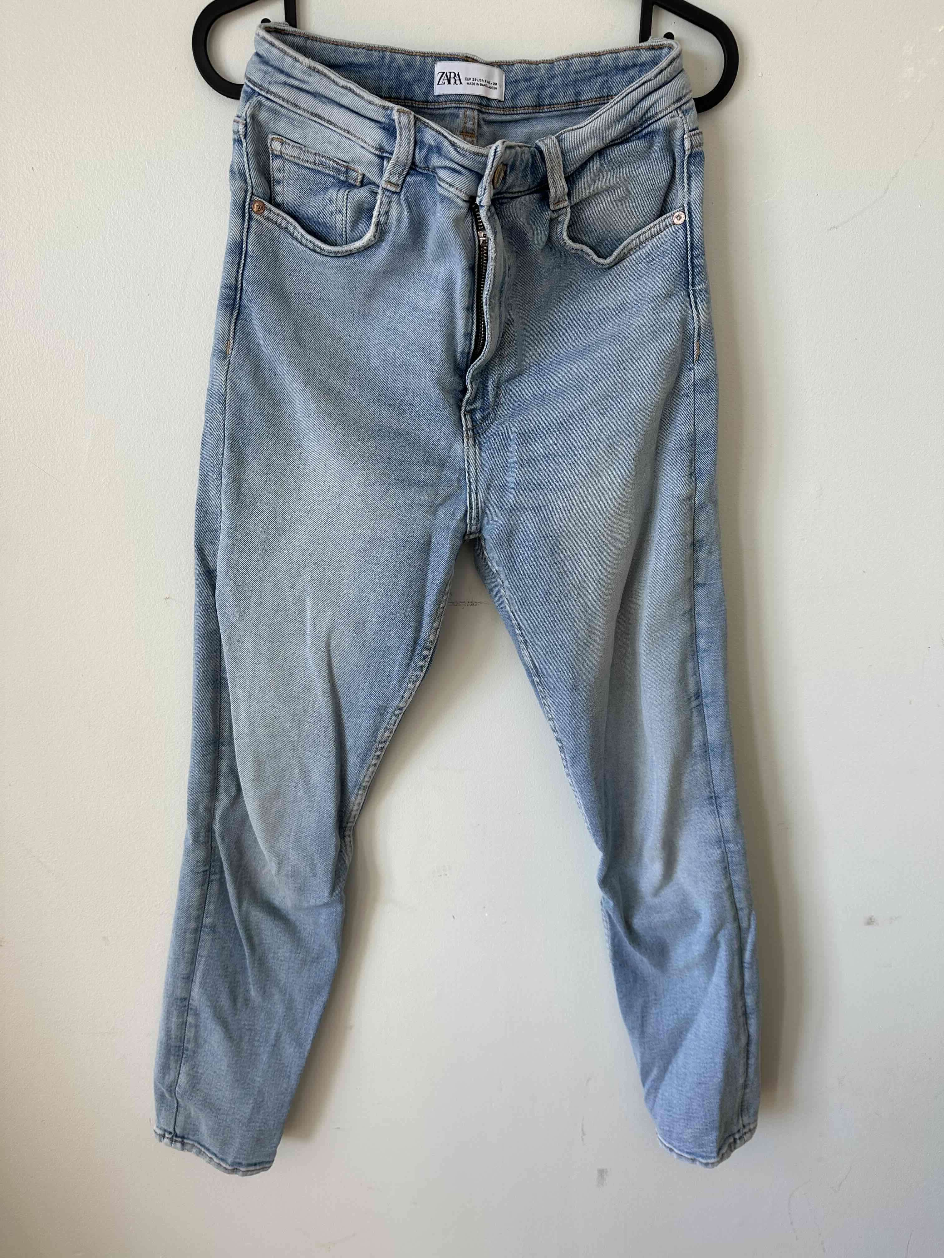 Jeans celestes Zara